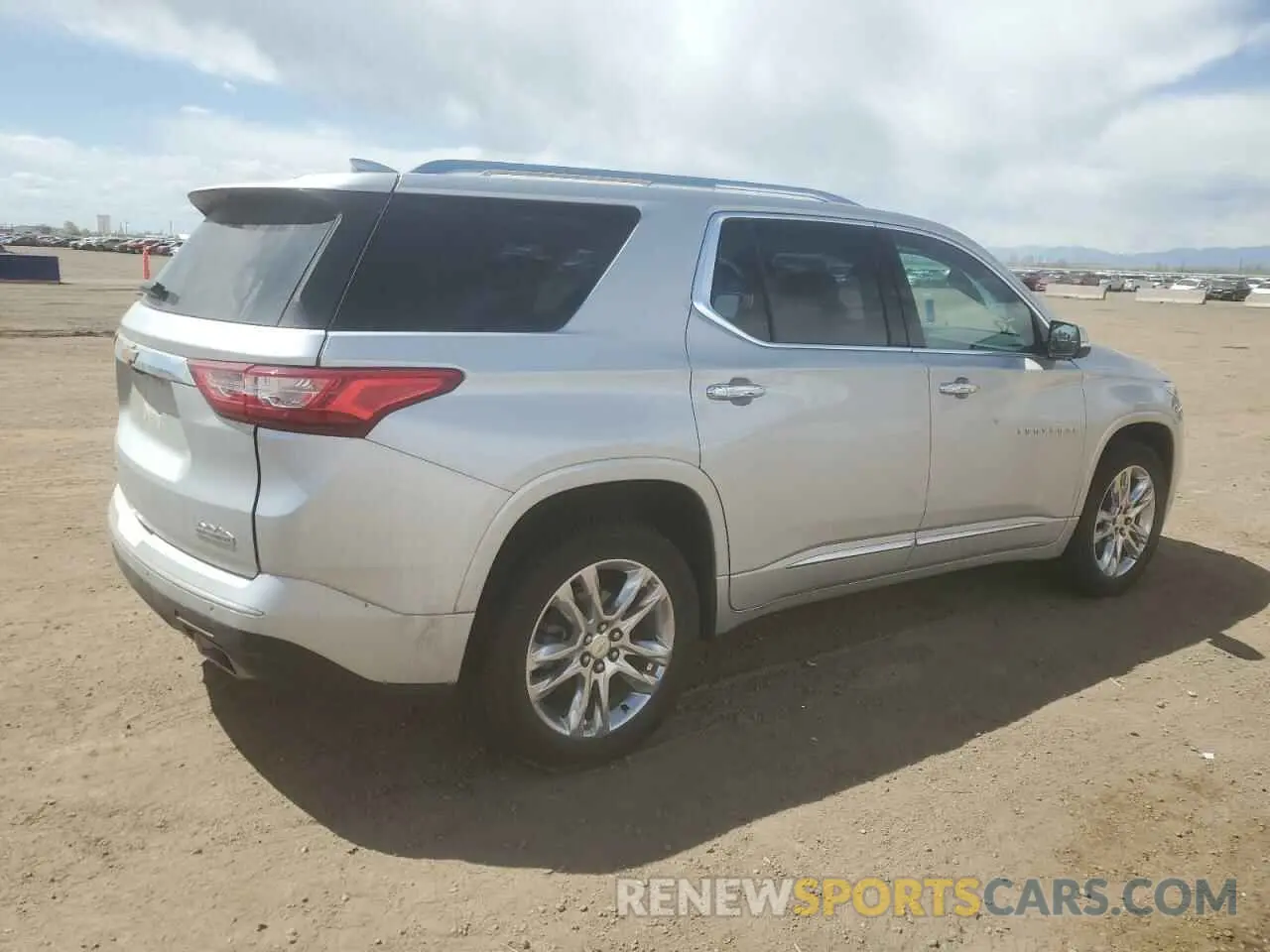 3 Photograph of a damaged car 1GNEVNKW6MJ243602 CHEVROLET TRAVERSE 2021