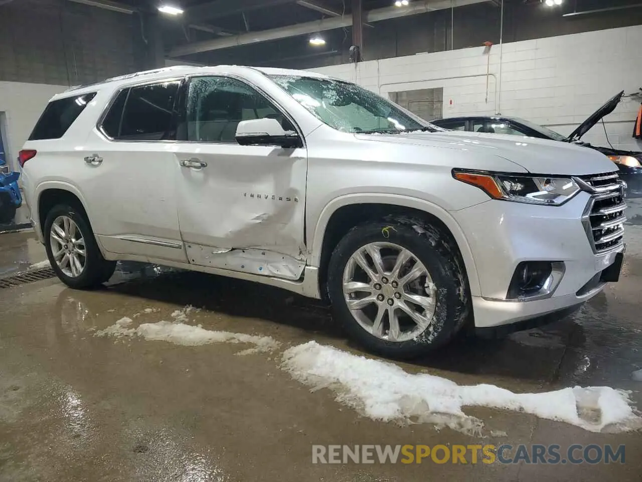 4 Photograph of a damaged car 1GNEVNKW8MJ196427 CHEVROLET TRAVERSE 2021