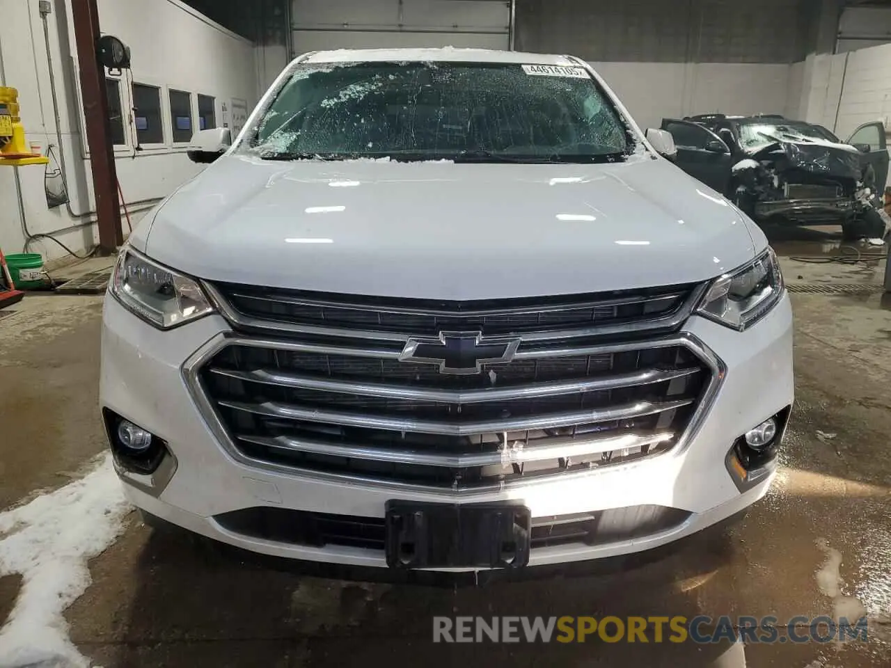 5 Photograph of a damaged car 1GNEVNKW8MJ196427 CHEVROLET TRAVERSE 2021