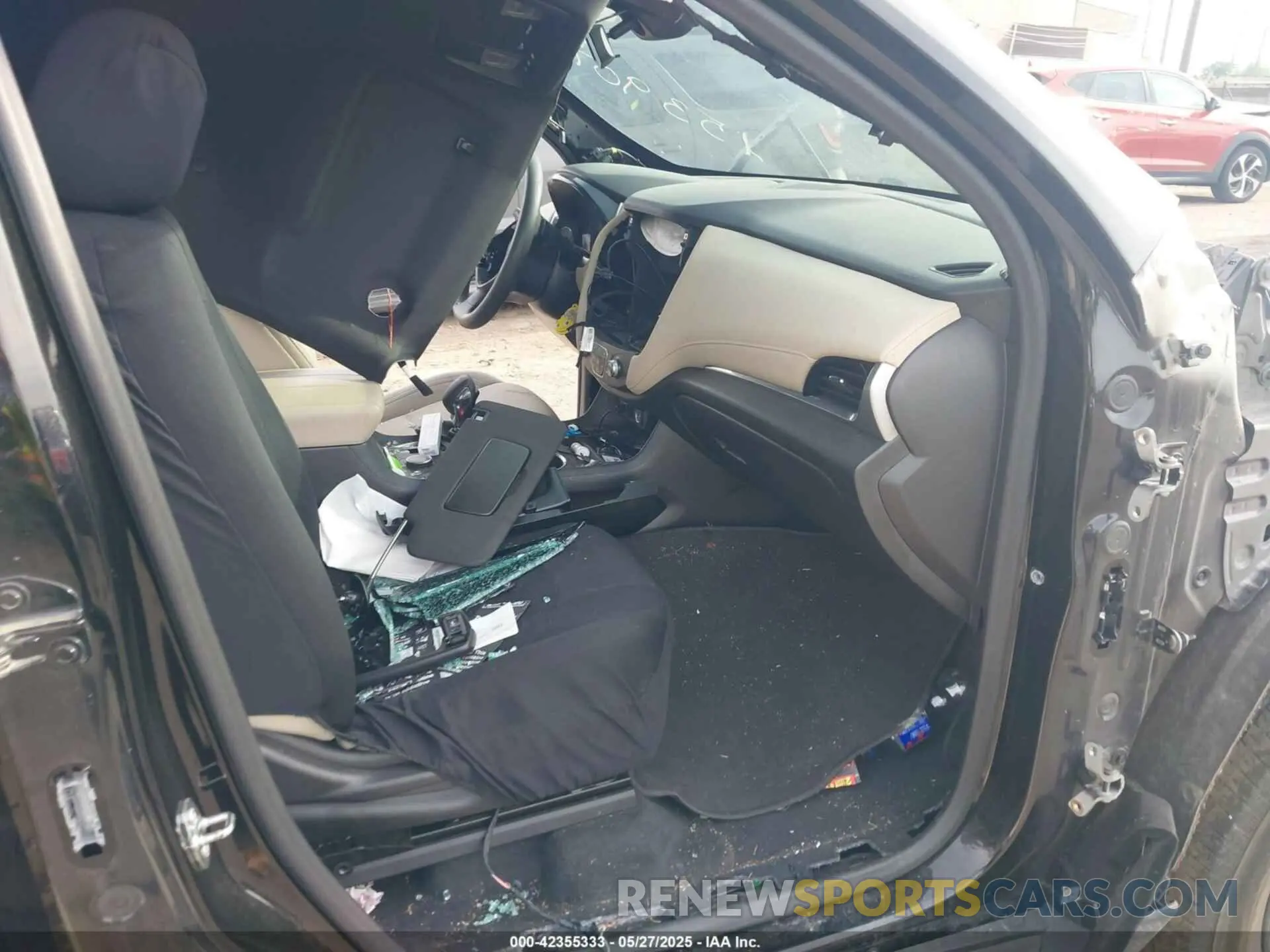 5 Photograph of a damaged car 1GNERFKW0NJ153907 CHEVROLET TRAVERSE 2022