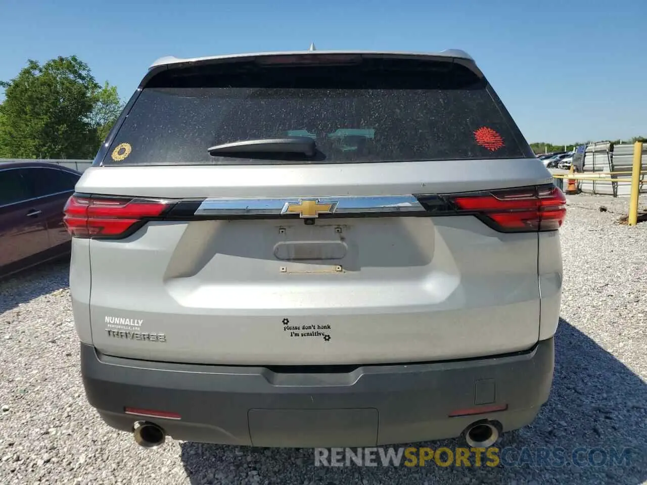 6 Photograph of a damaged car 1GNERFKW1NJ162230 CHEVROLET TRAVERSE 2022