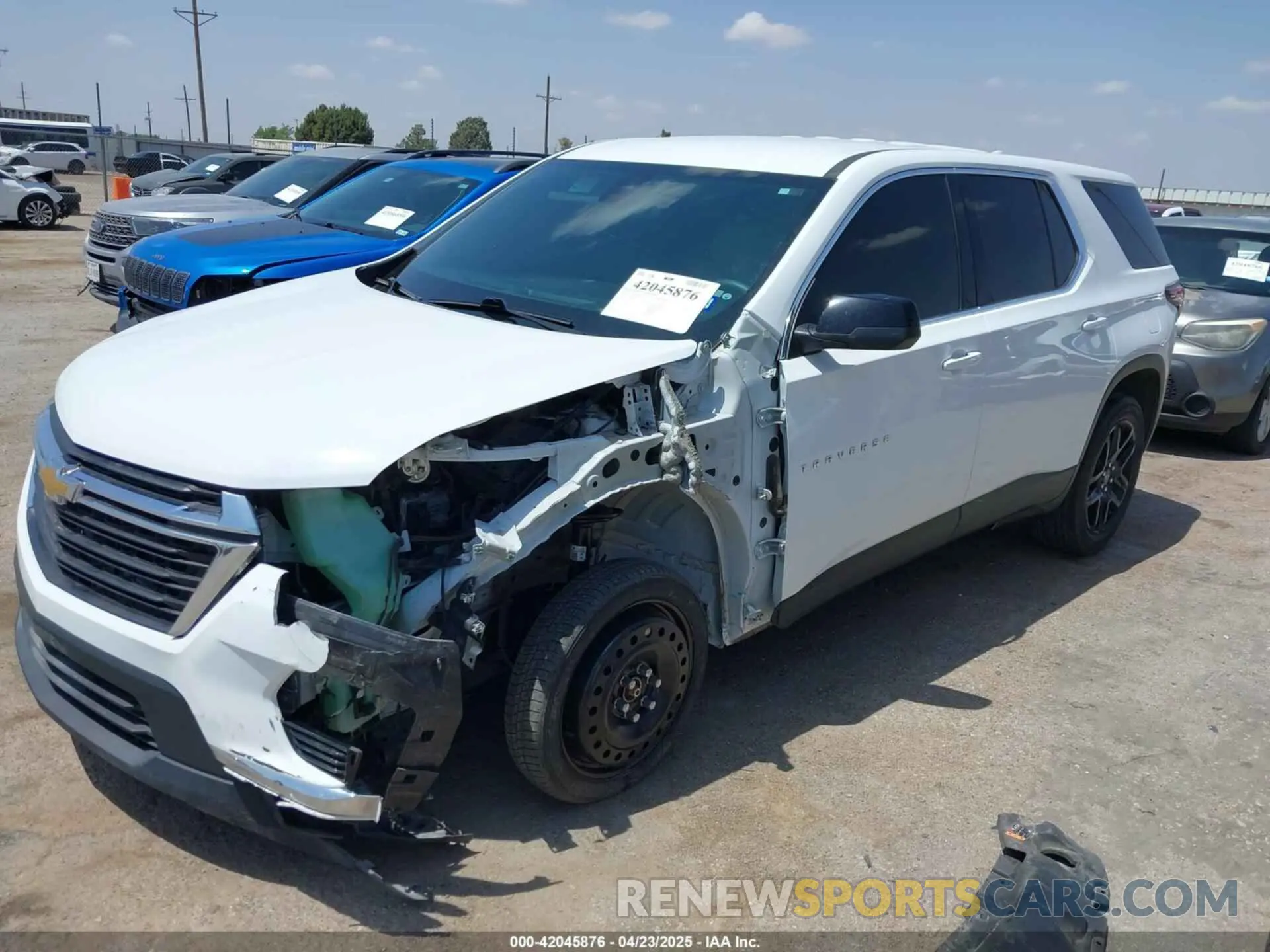 2 Photograph of a damaged car 1GNERFKW2NJ132976 CHEVROLET TRAVERSE 2022