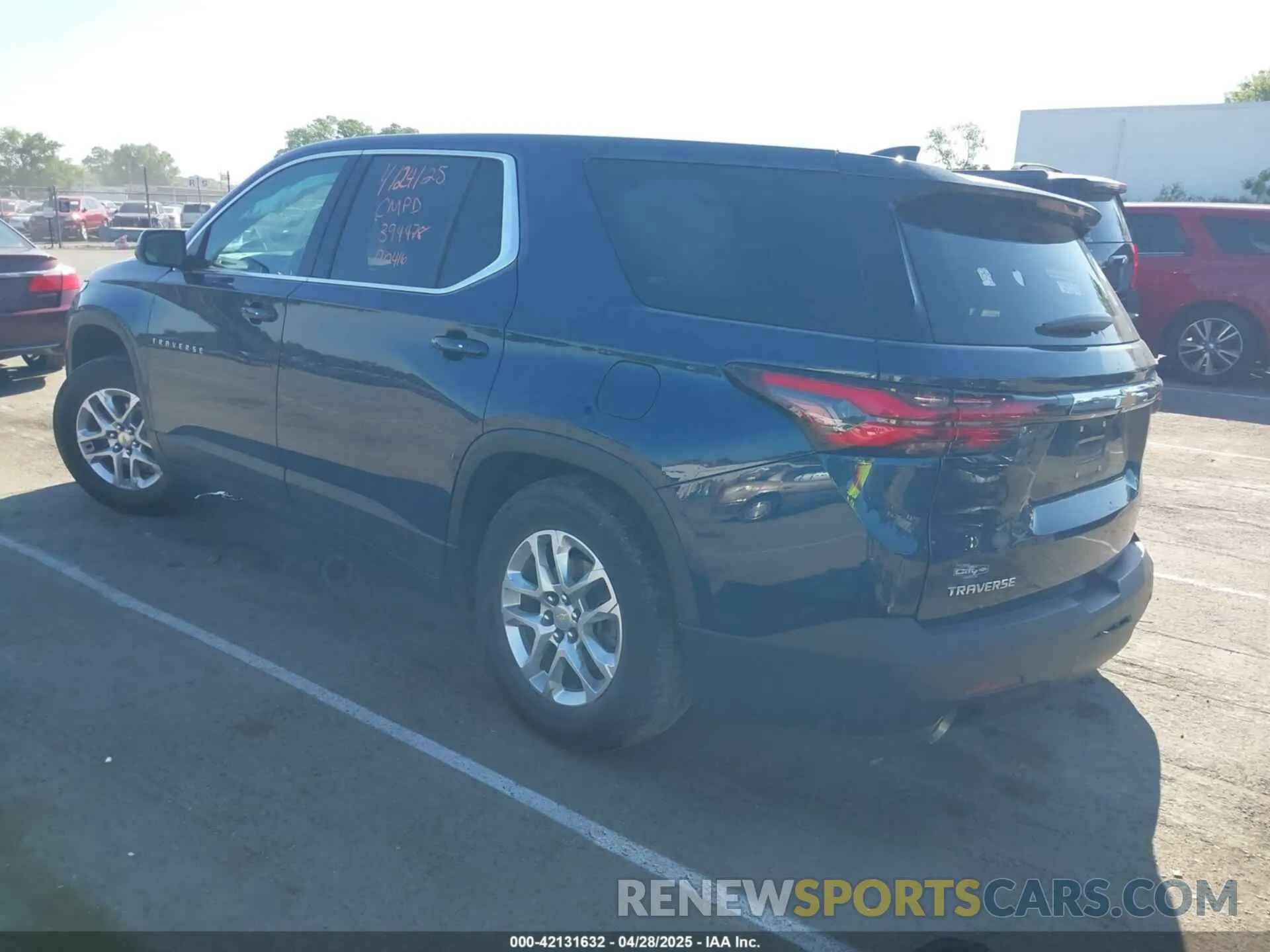 3 Photograph of a damaged car 1GNERFKW3NJ120416 CHEVROLET TRAVERSE 2022