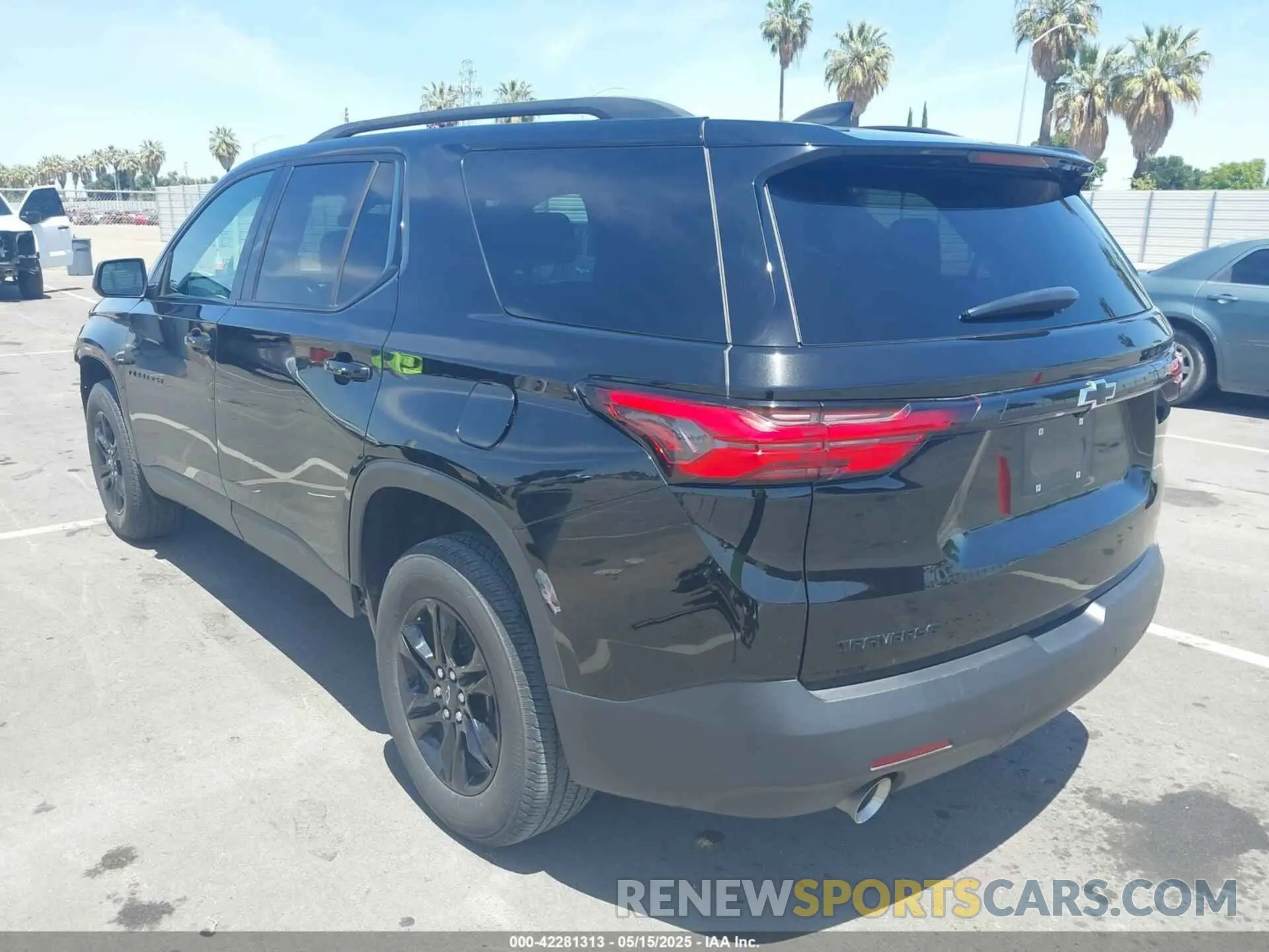 3 Photograph of a damaged car 1GNERFKW3NJ183869 CHEVROLET TRAVERSE 2022