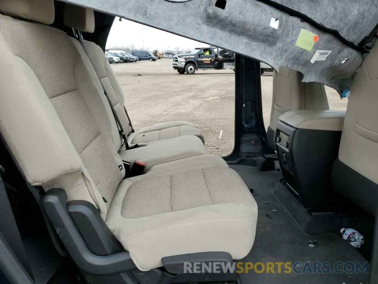 11 Photograph of a damaged car 1GNERFKW4NJ118884 CHEVROLET TRAVERSE 2022
