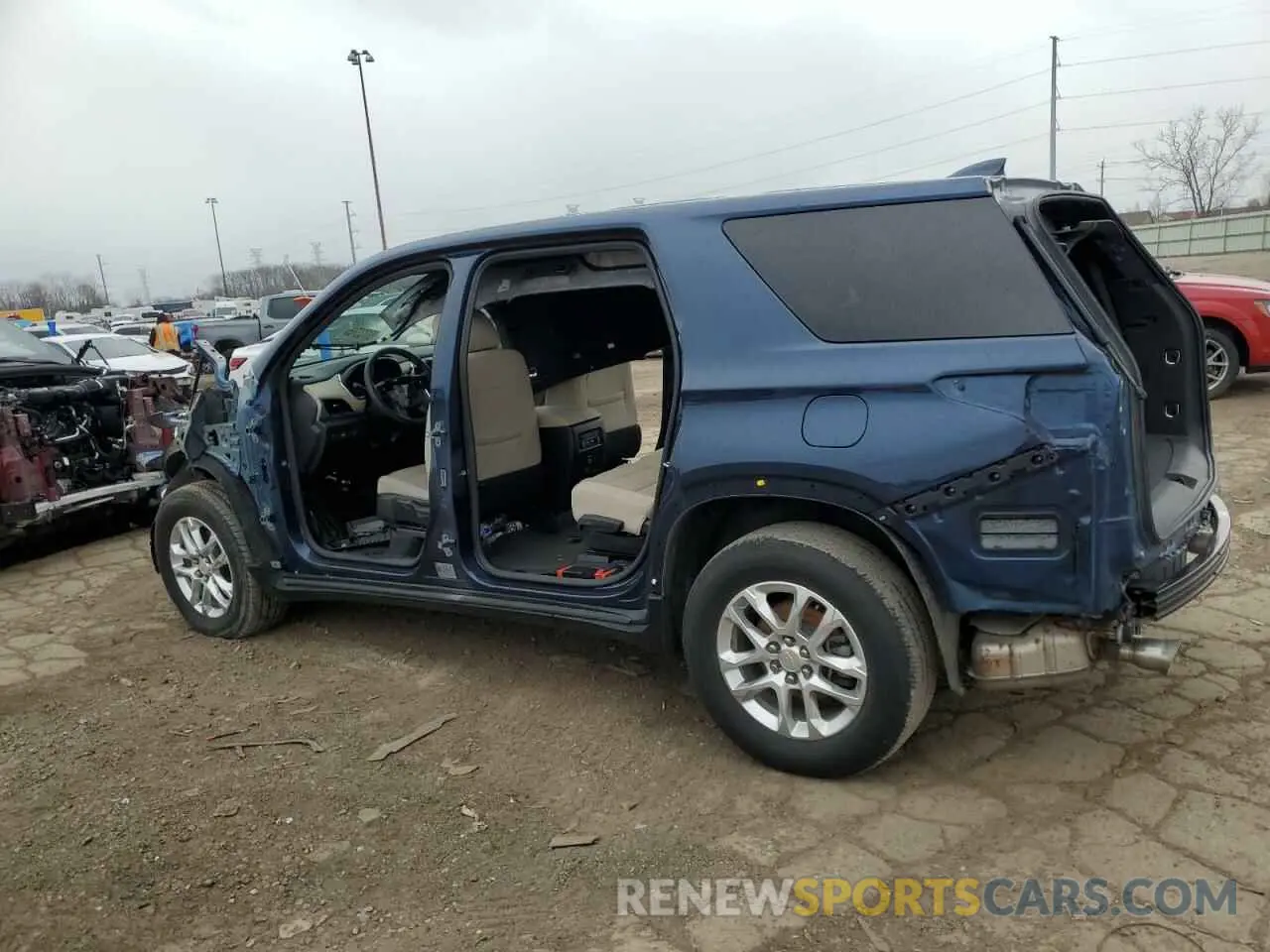 2 Photograph of a damaged car 1GNERFKW4NJ118884 CHEVROLET TRAVERSE 2022