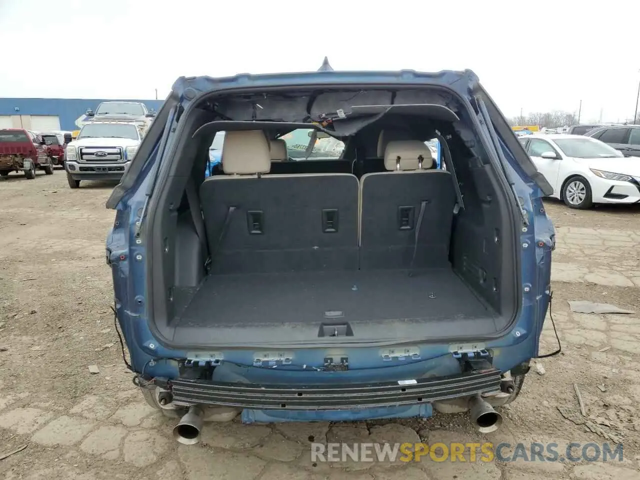 6 Photograph of a damaged car 1GNERFKW4NJ118884 CHEVROLET TRAVERSE 2022