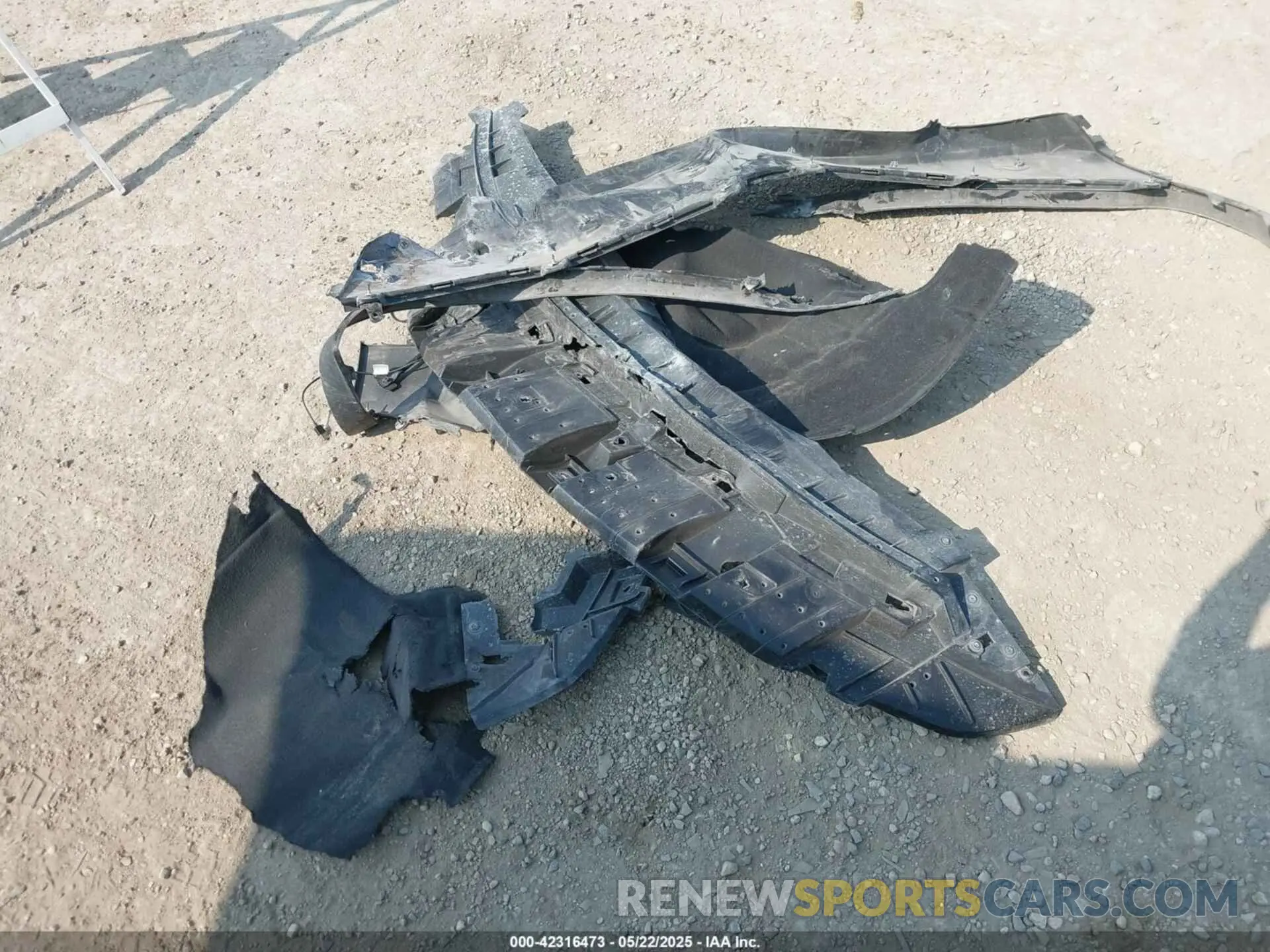 12 Photograph of a damaged car 1GNERFKW4NJ168961 CHEVROLET TRAVERSE 2022