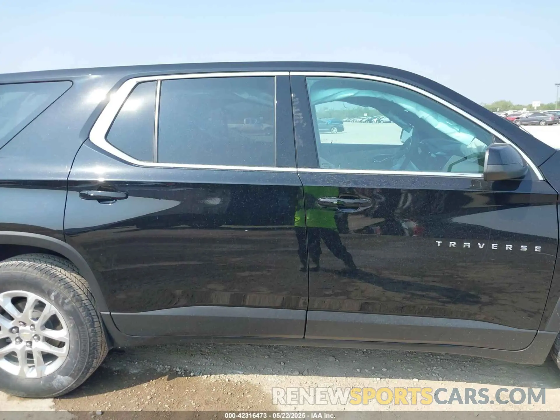 14 Photograph of a damaged car 1GNERFKW4NJ168961 CHEVROLET TRAVERSE 2022