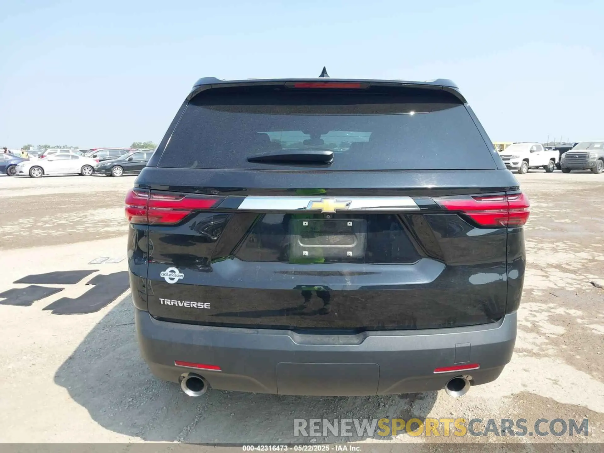 17 Photograph of a damaged car 1GNERFKW4NJ168961 CHEVROLET TRAVERSE 2022