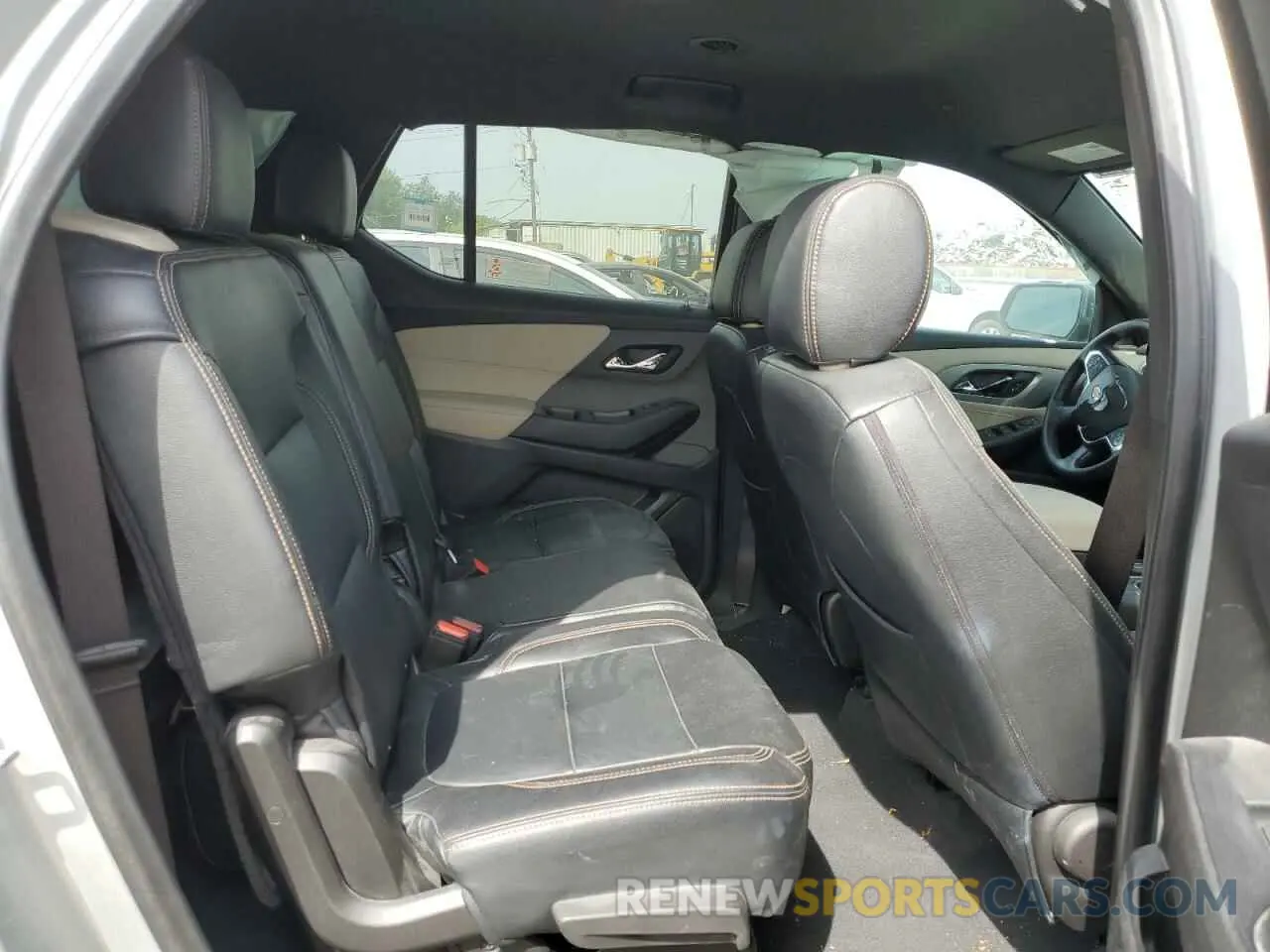 11 Photograph of a damaged car 1GNERFKW4NJ170399 CHEVROLET TRAVERSE 2022