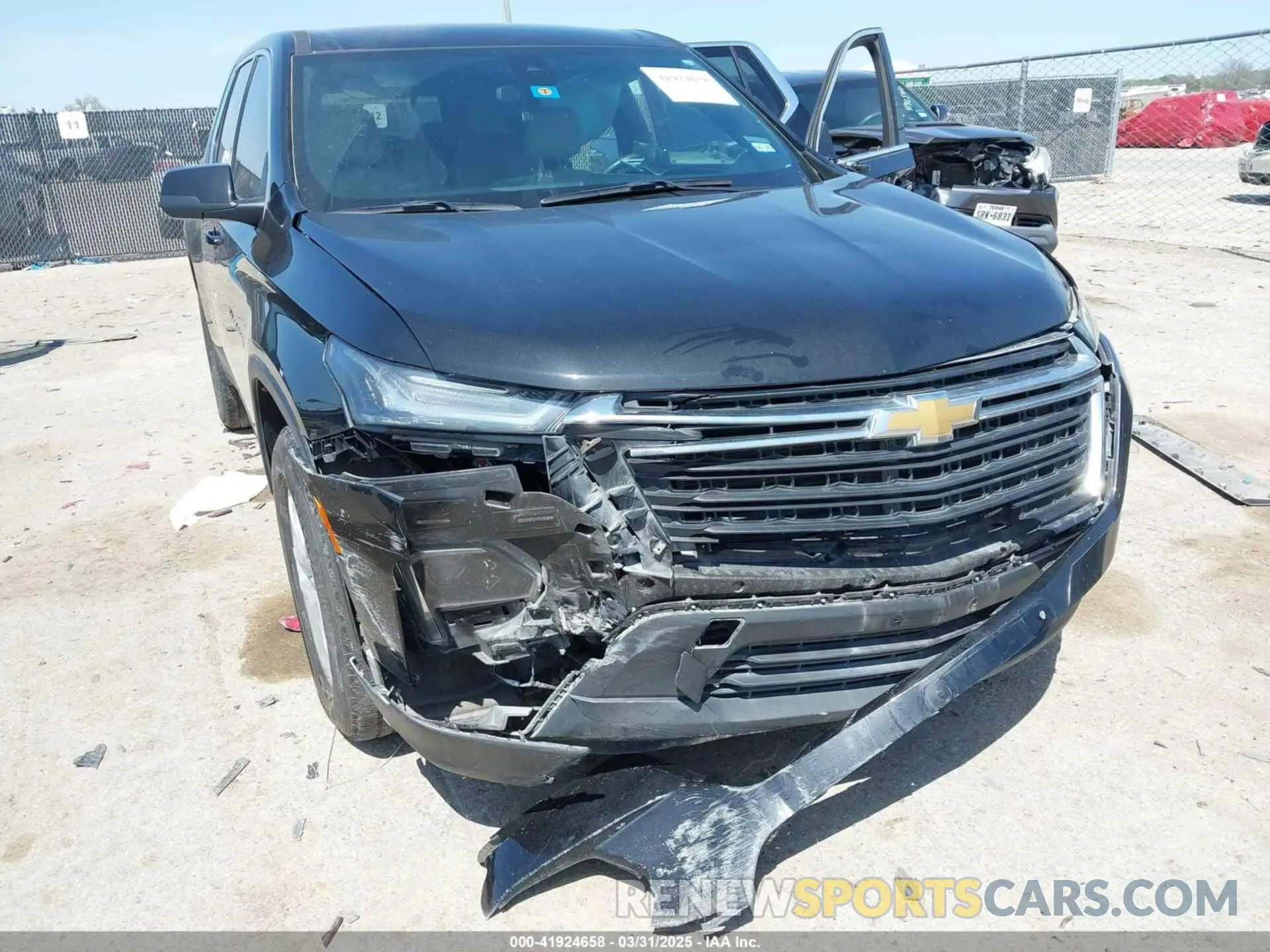 6 Photograph of a damaged car 1GNERFKW5NJ187387 CHEVROLET TRAVERSE 2022