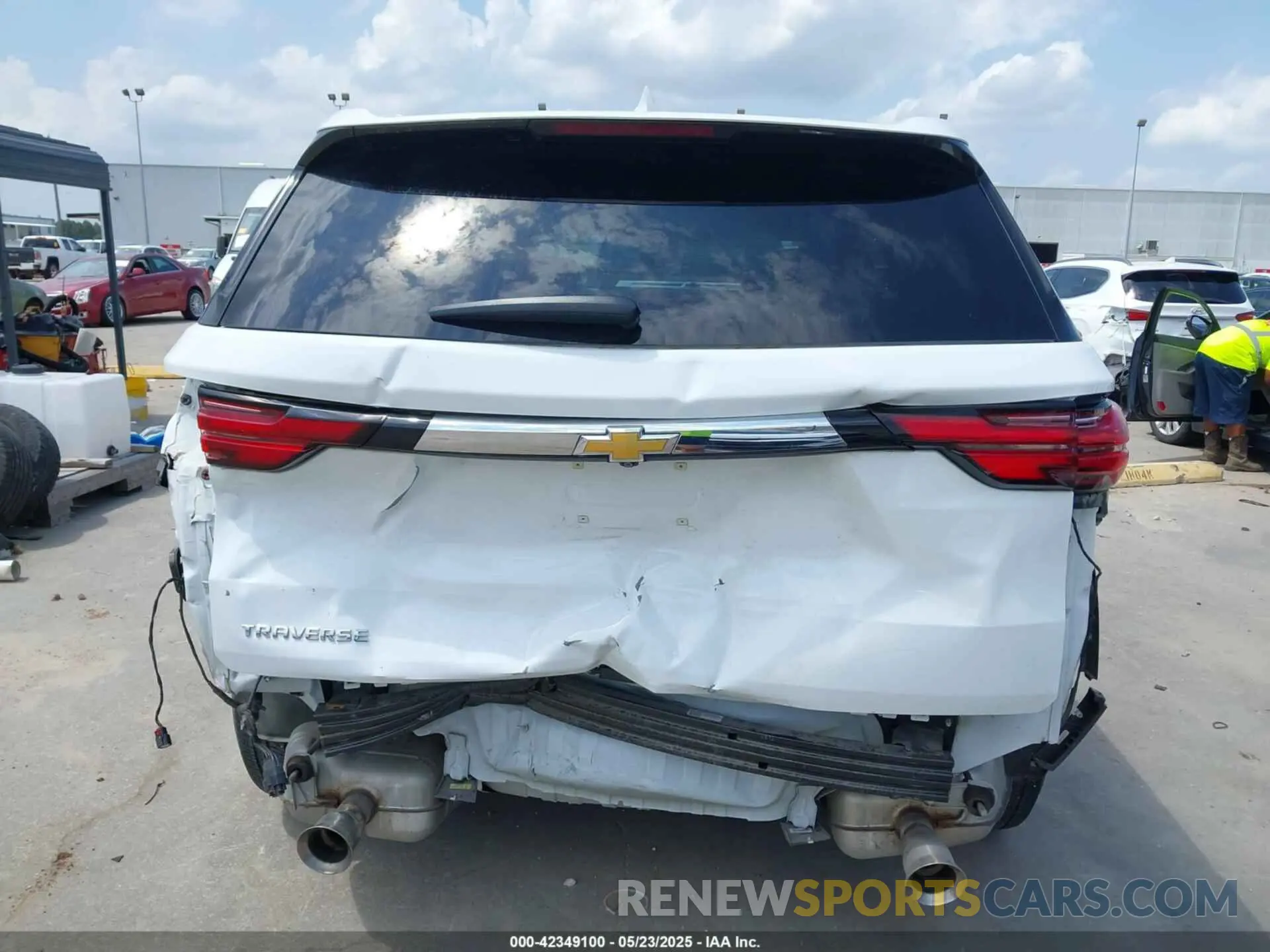 17 Photograph of a damaged car 1GNERFKW6NJ145164 CHEVROLET TRAVERSE 2022