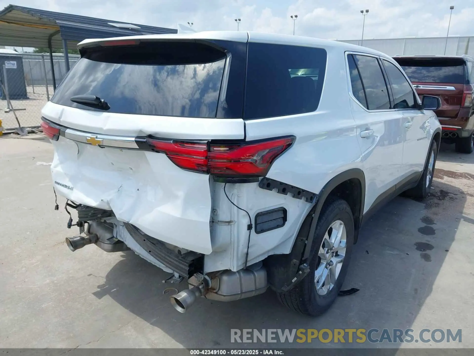 4 Photograph of a damaged car 1GNERFKW6NJ145164 CHEVROLET TRAVERSE 2022