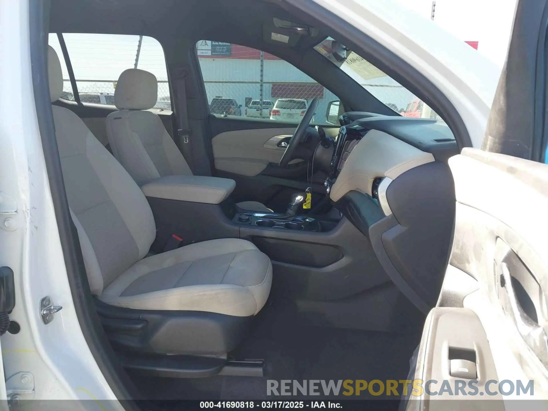 5 Photograph of a damaged car 1GNERFKW7NJ115171 CHEVROLET TRAVERSE 2022