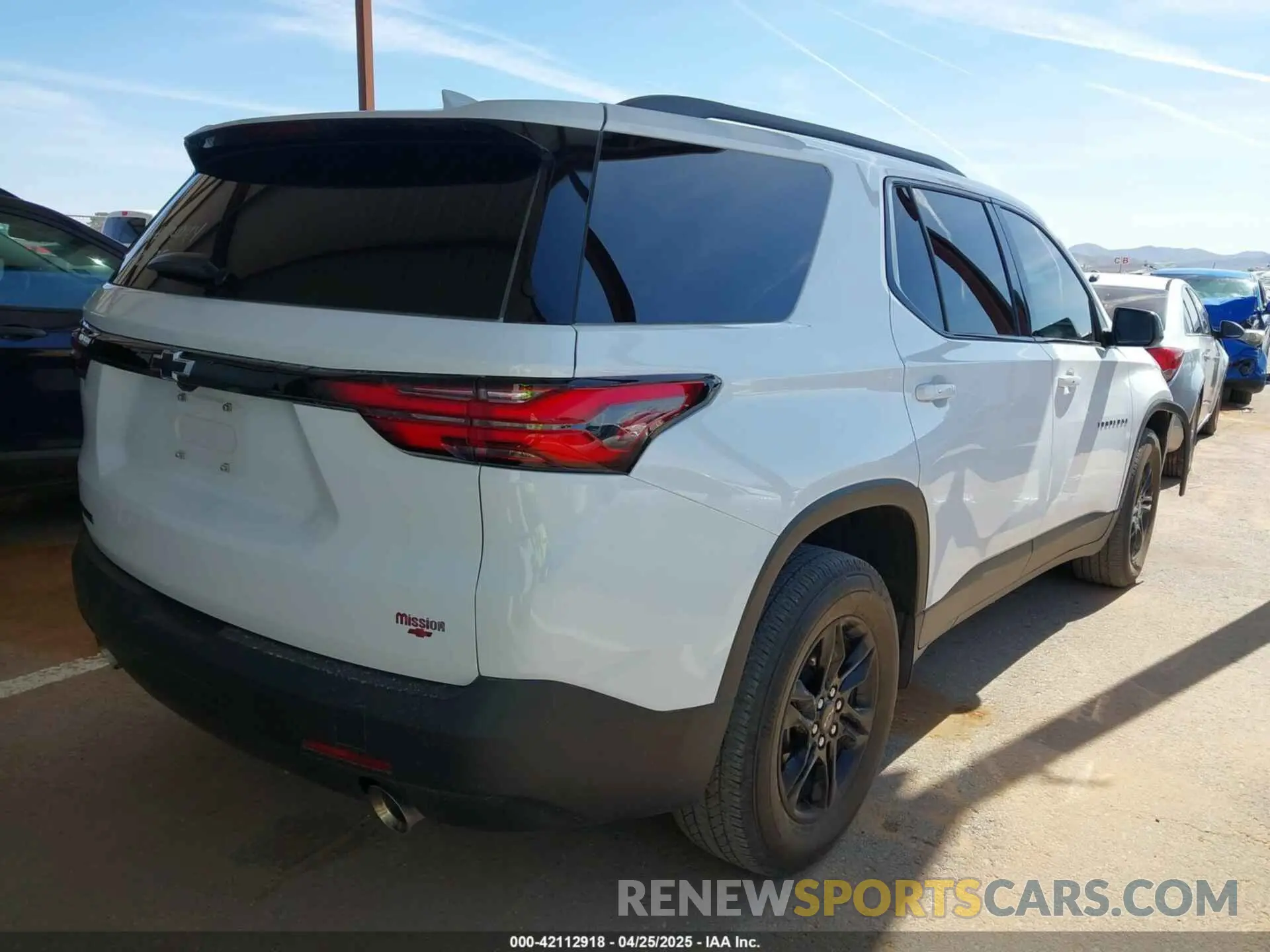 4 Photograph of a damaged car 1GNERFKW9NJ185979 CHEVROLET TRAVERSE 2022