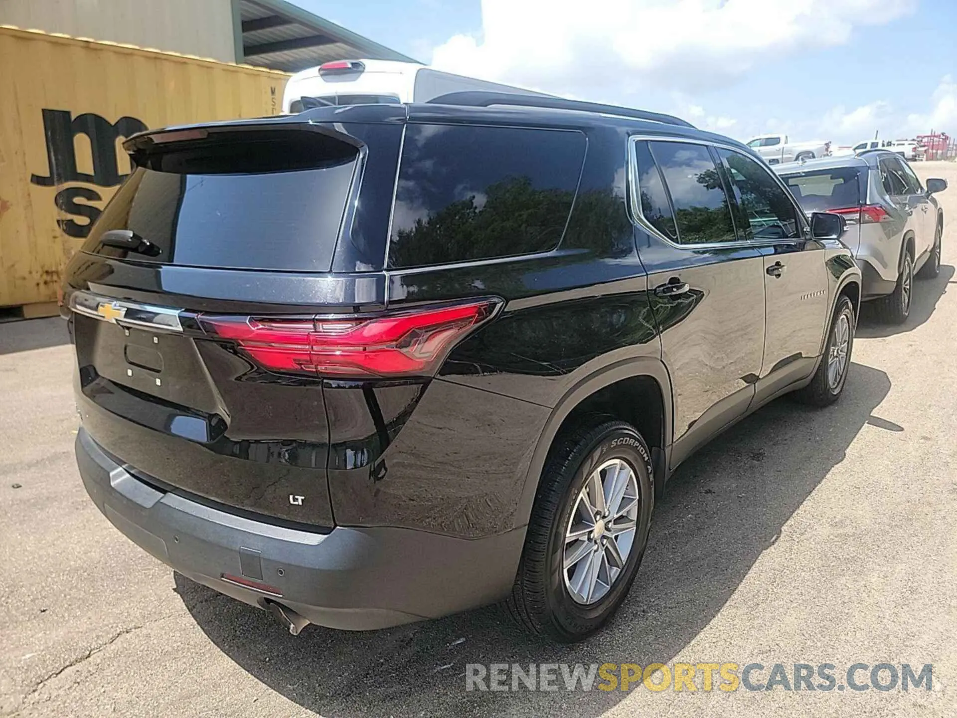 25 Photograph of a damaged car 1GNERGKW0NJ146381 CHEVROLET TRAVERSE 2022