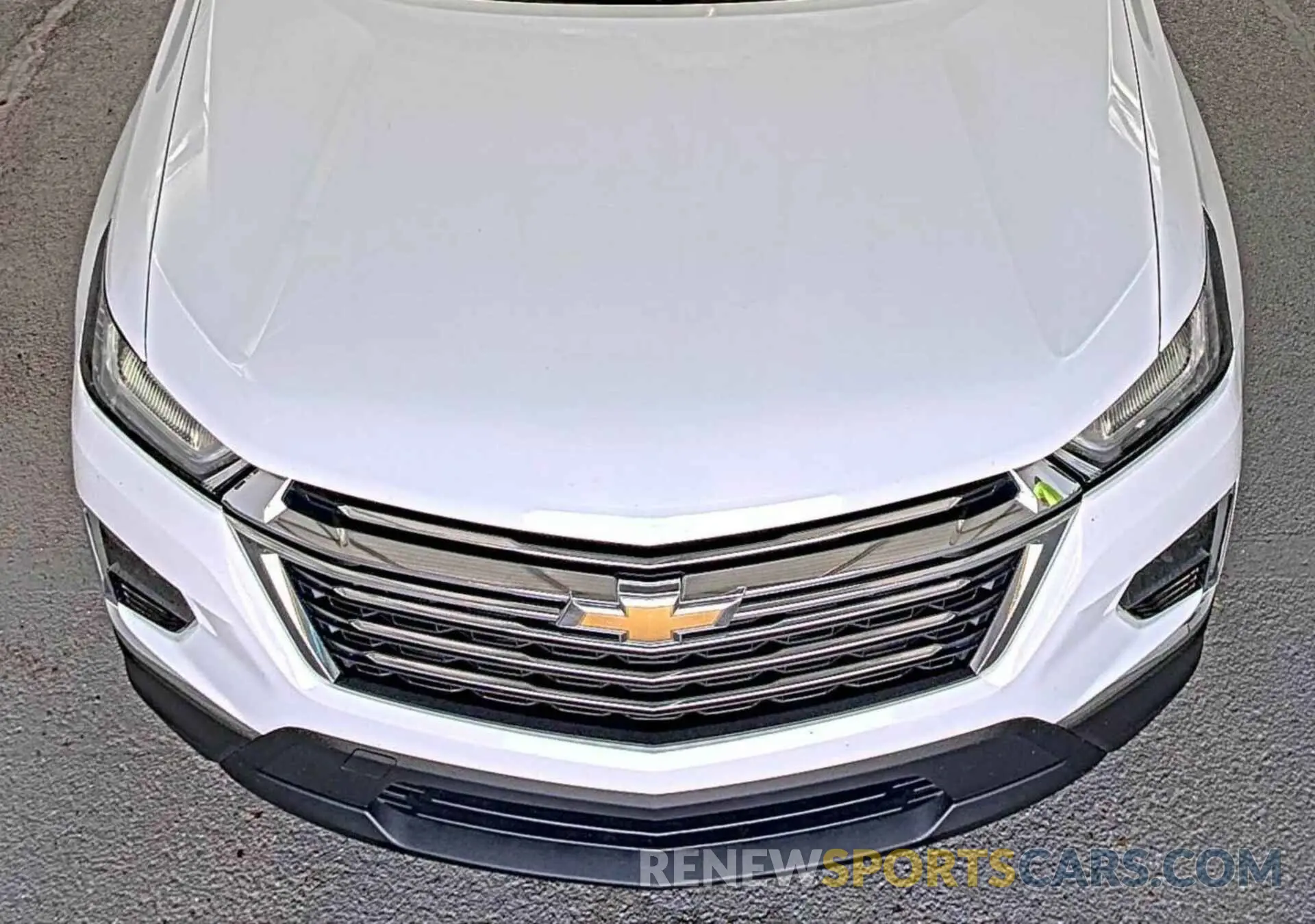 35 Photograph of a damaged car 1GNERGKW1NJ150939 CHEVROLET TRAVERSE 2022
