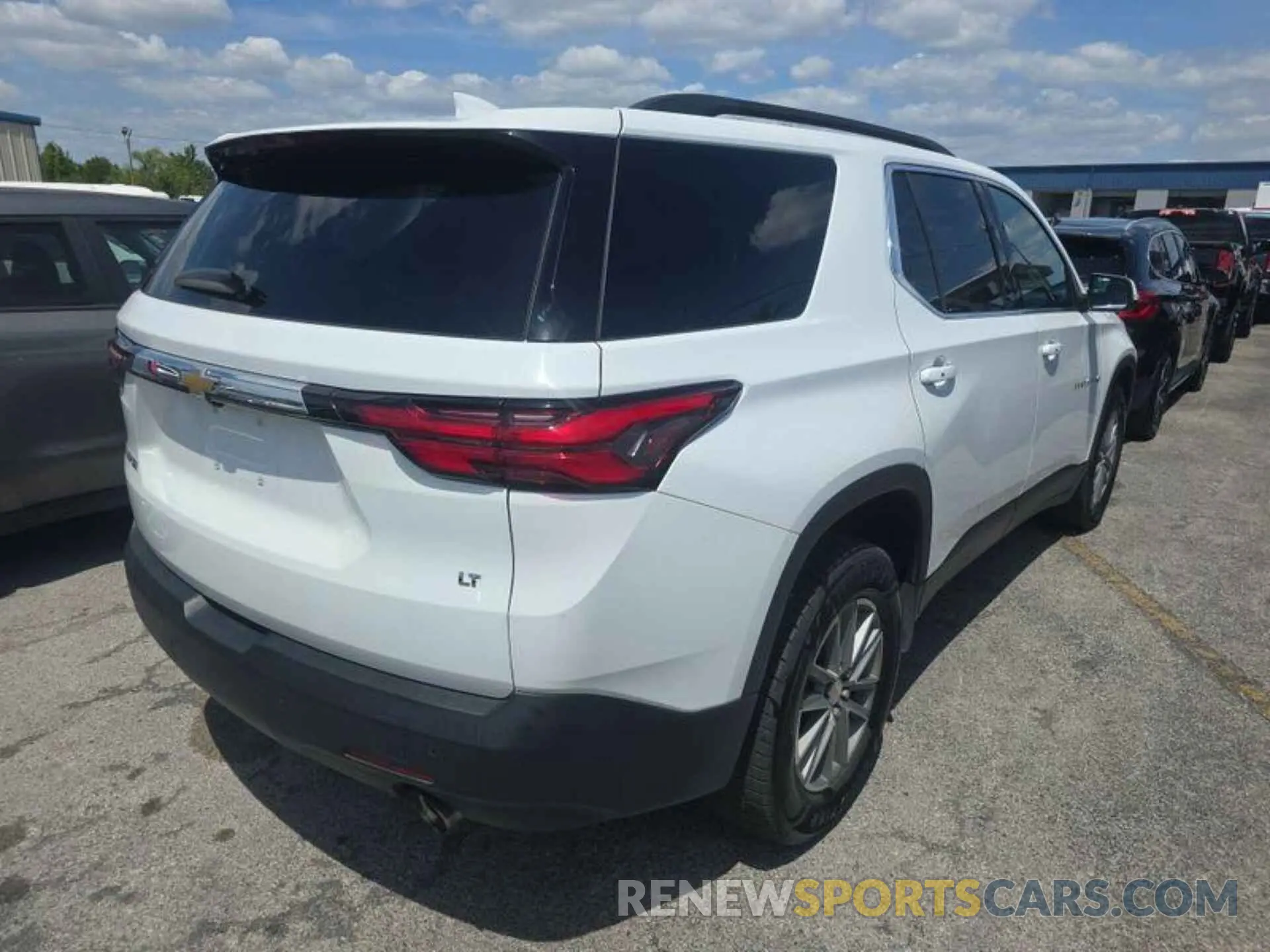 11 Photograph of a damaged car 1GNERGKW2NJ168866 CHEVROLET TRAVERSE 2022