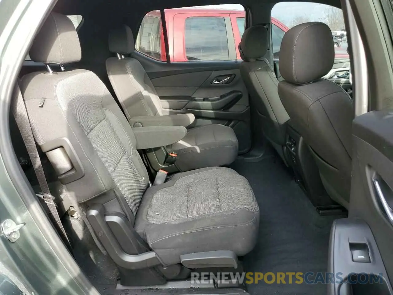 11 Photograph of a damaged car 1GNERGKW2NJ176076 CHEVROLET TRAVERSE 2022