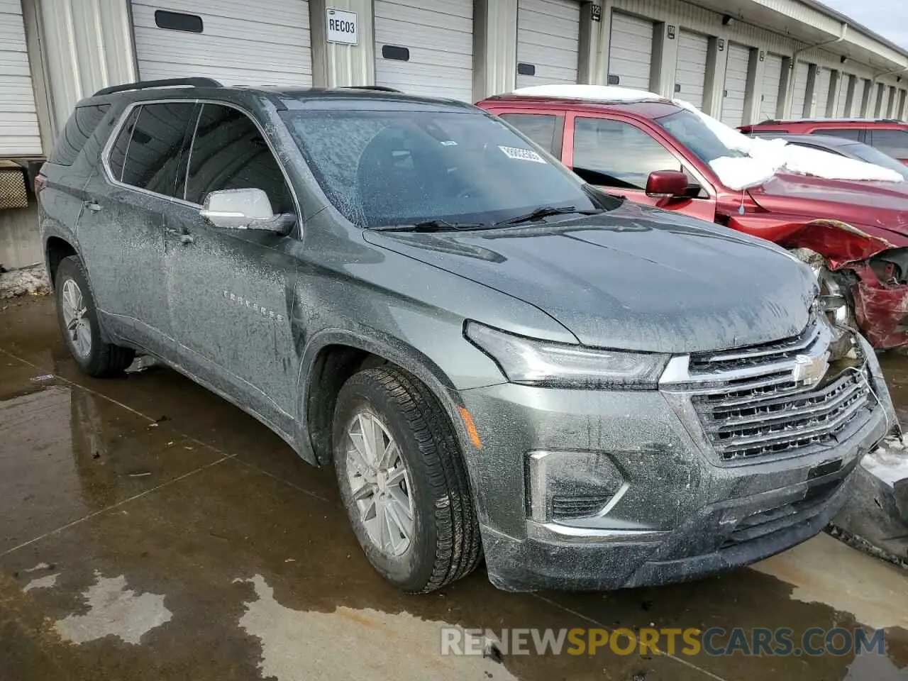 4 Photograph of a damaged car 1GNERGKW2NJ176076 CHEVROLET TRAVERSE 2022