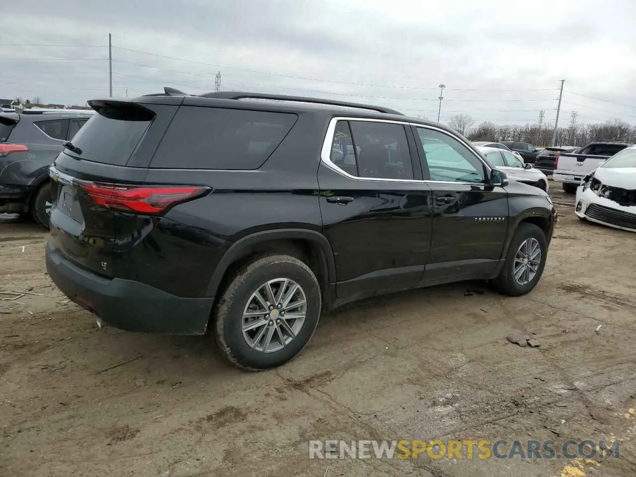 3 Photograph of a damaged car 1GNERGKW2NJ188874 CHEVROLET TRAVERSE 2022