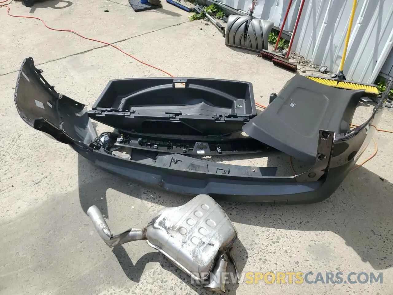 13 Photograph of a damaged car 1GNERGKW2NJ189877 CHEVROLET TRAVERSE 2022
