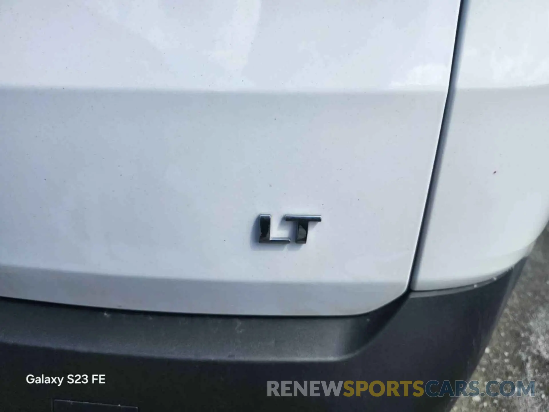 5 Photograph of a damaged car 1GNERGKW3NJ152241 CHEVROLET TRAVERSE 2022