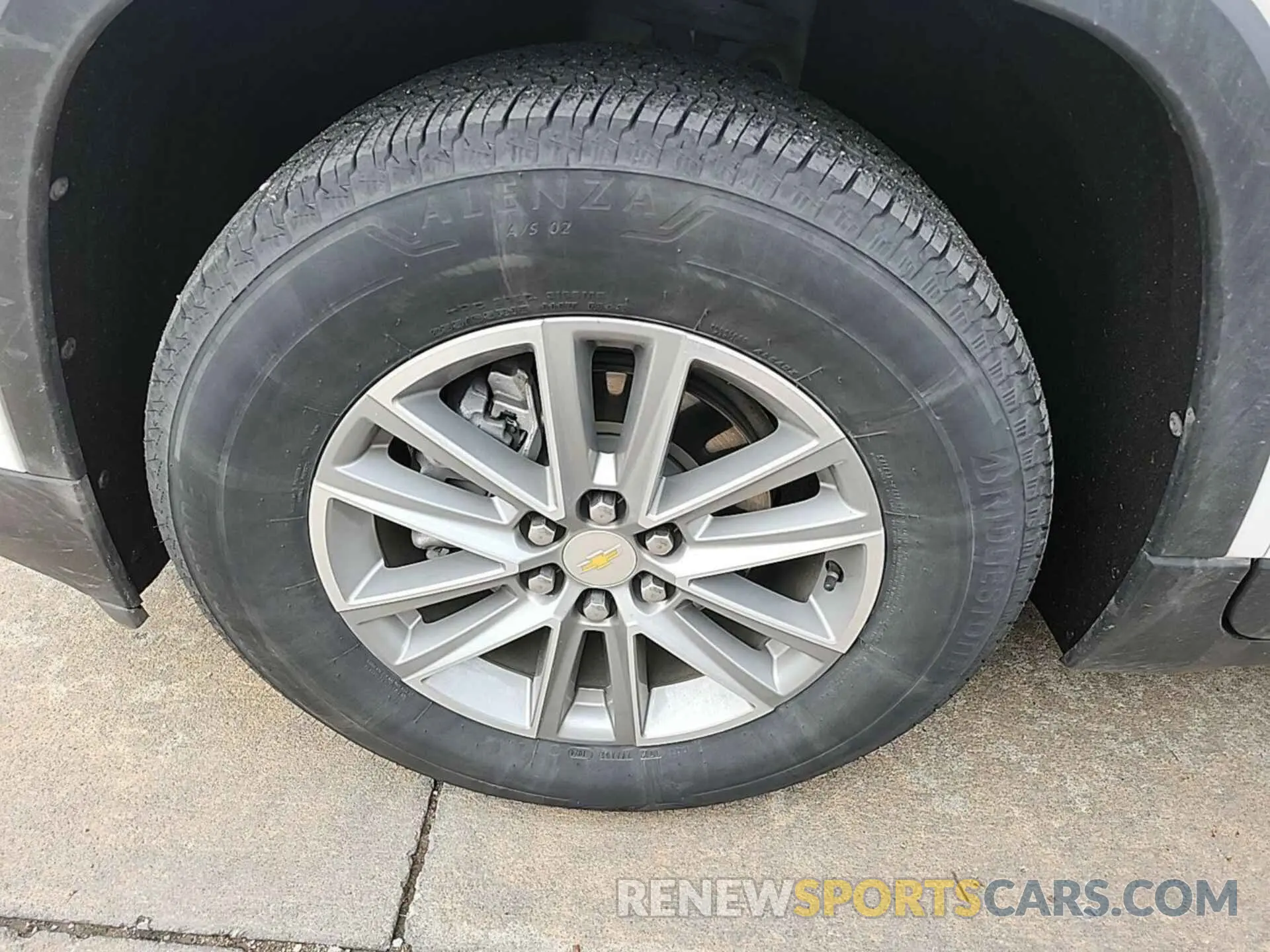 1 Photograph of a damaged car 1GNERGKW3NJ157214 CHEVROLET TRAVERSE 2022