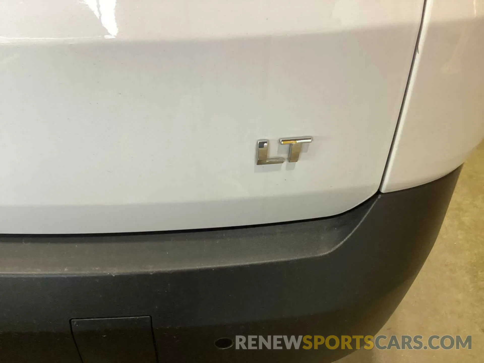 14 Photograph of a damaged car 1GNERGKW3NJ180301 CHEVROLET TRAVERSE 2022