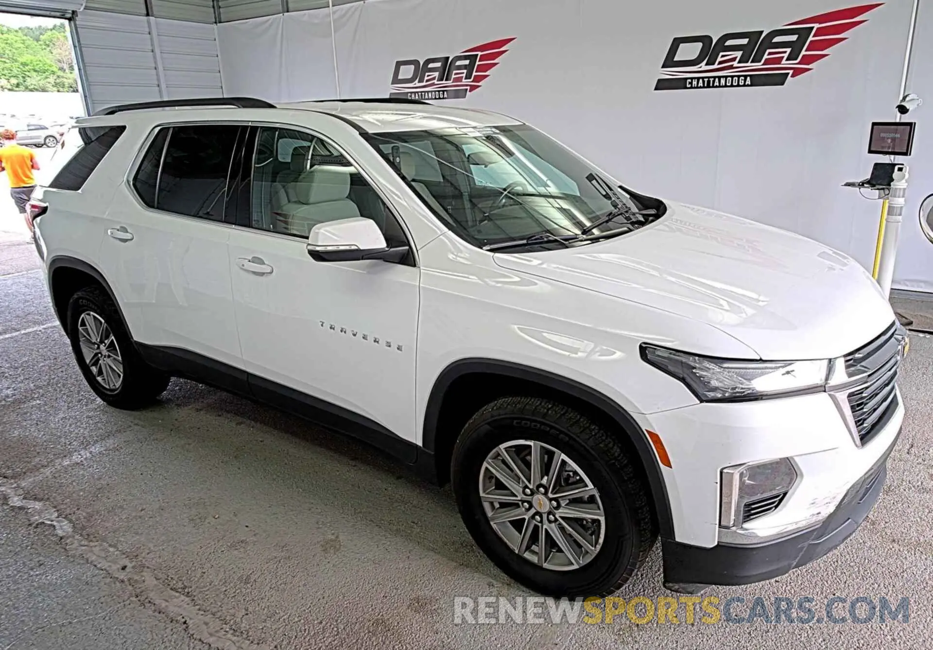 28 Photograph of a damaged car 1GNERGKW3NJ180301 CHEVROLET TRAVERSE 2022
