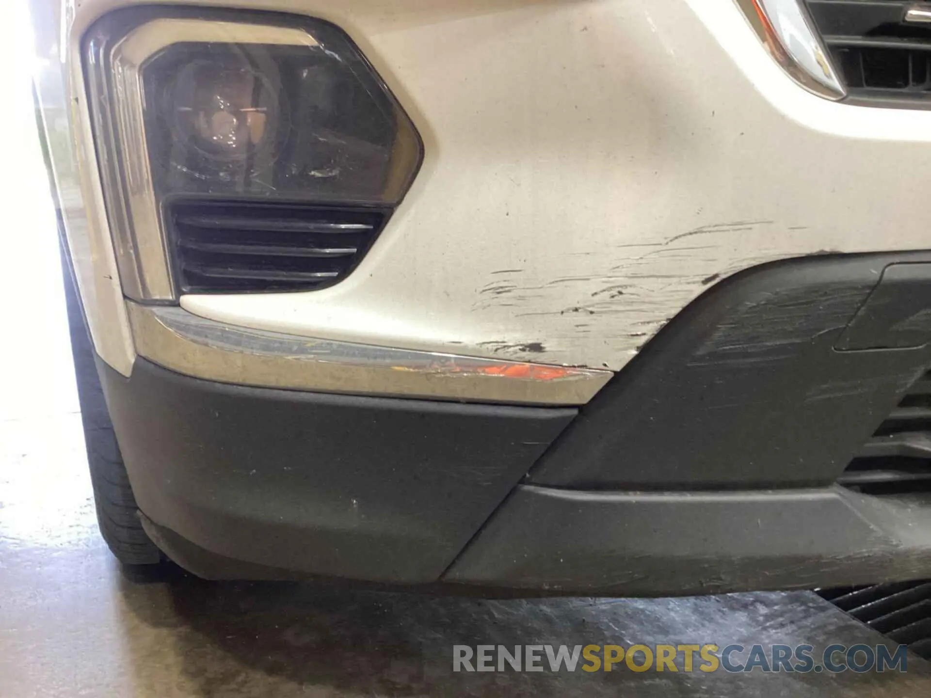 34 Photograph of a damaged car 1GNERGKW3NJ180301 CHEVROLET TRAVERSE 2022