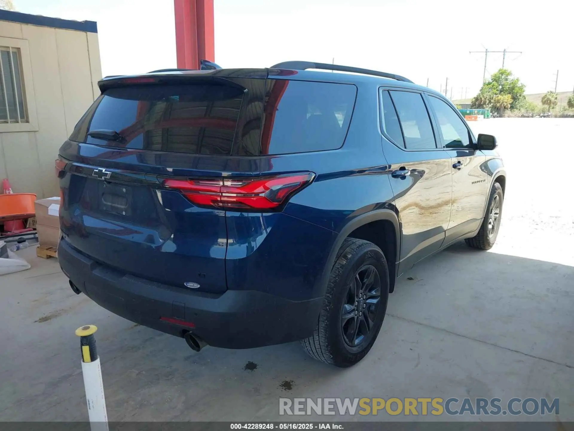 4 Photograph of a damaged car 1GNERGKW4NJ115358 CHEVROLET TRAVERSE 2022