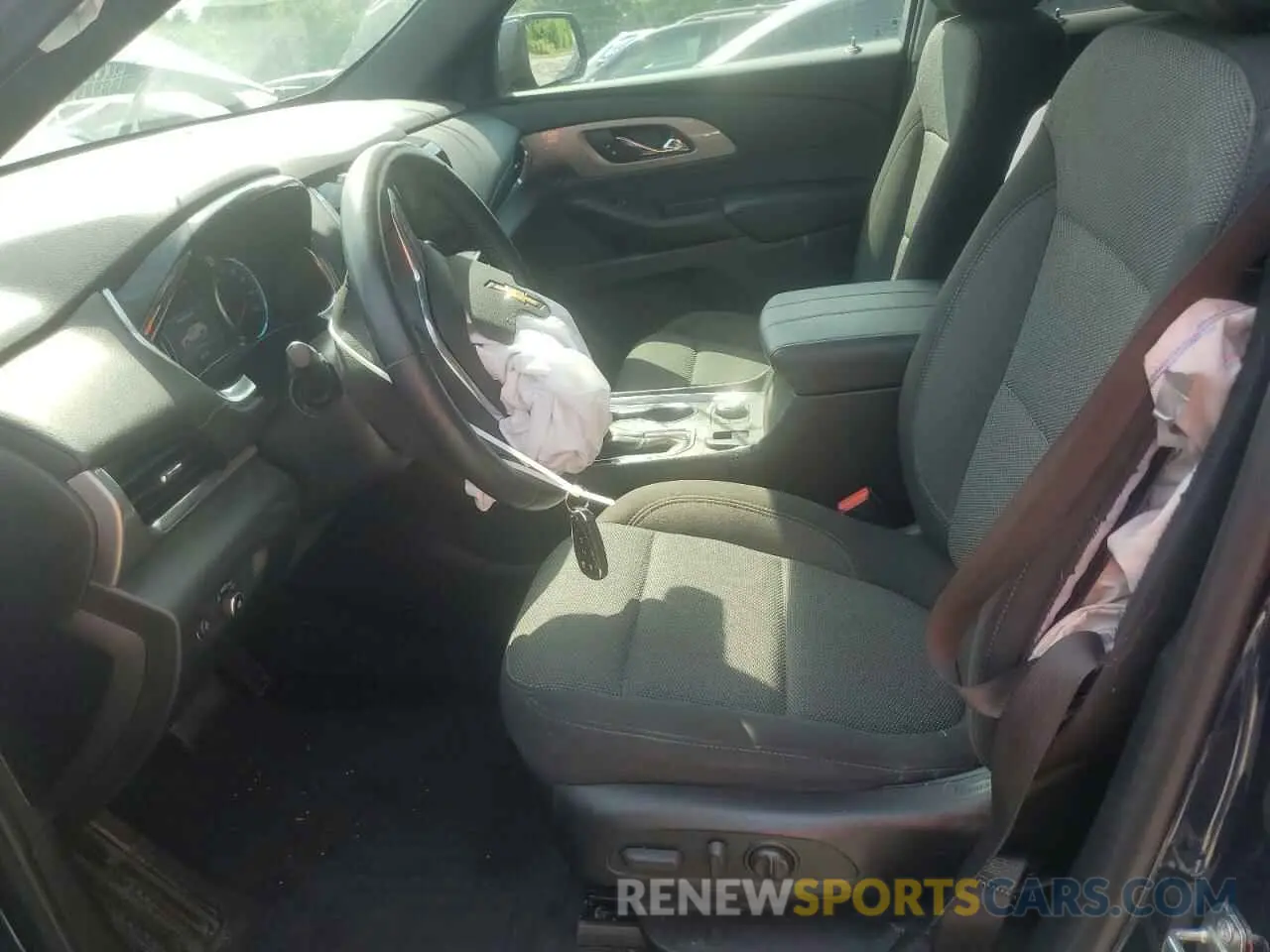 7 Photograph of a damaged car 1GNERGKW4NJ127865 CHEVROLET TRAVERSE 2022