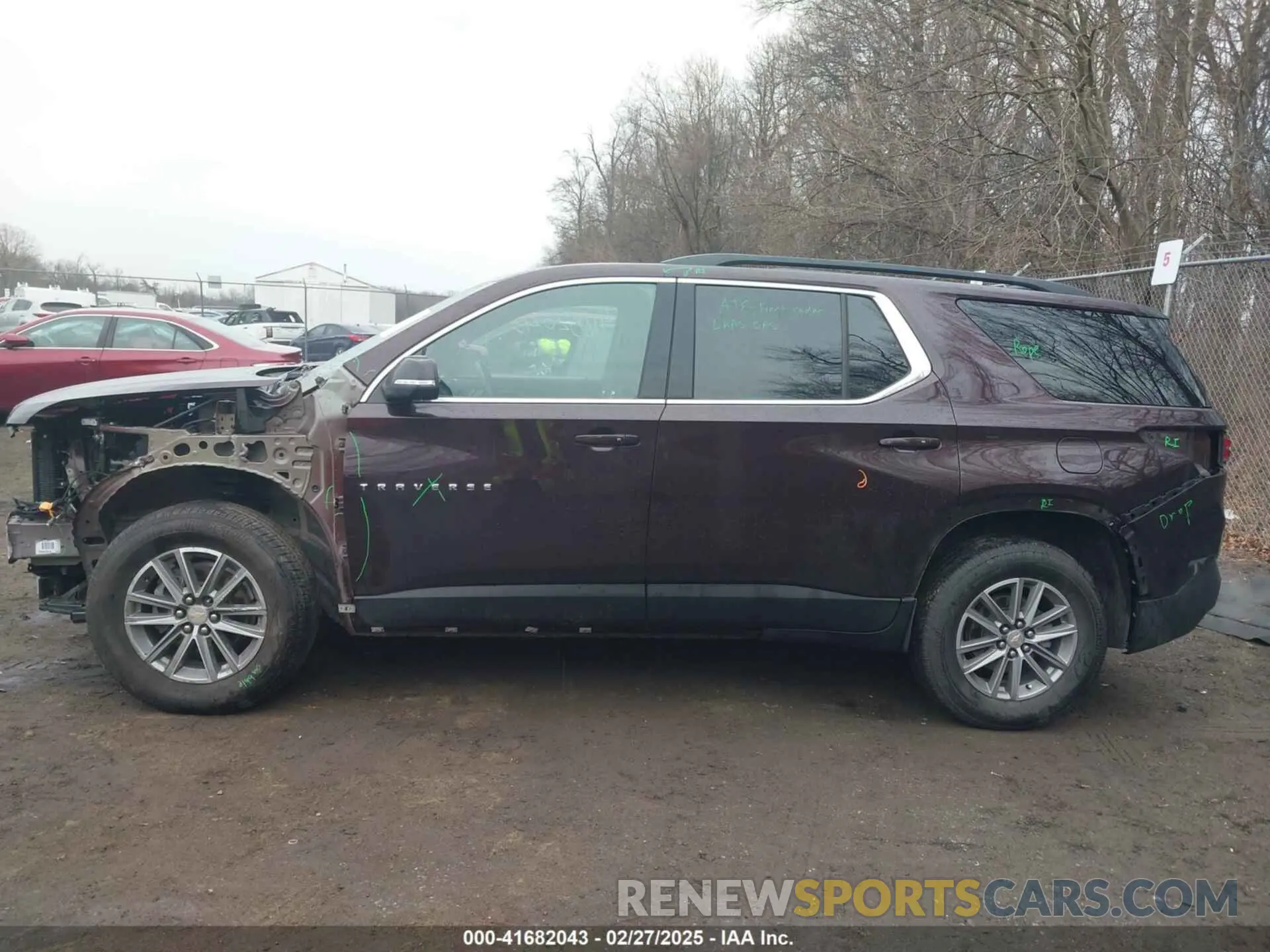 14 Photograph of a damaged car 1GNERGKW4NJ166133 CHEVROLET TRAVERSE 2022