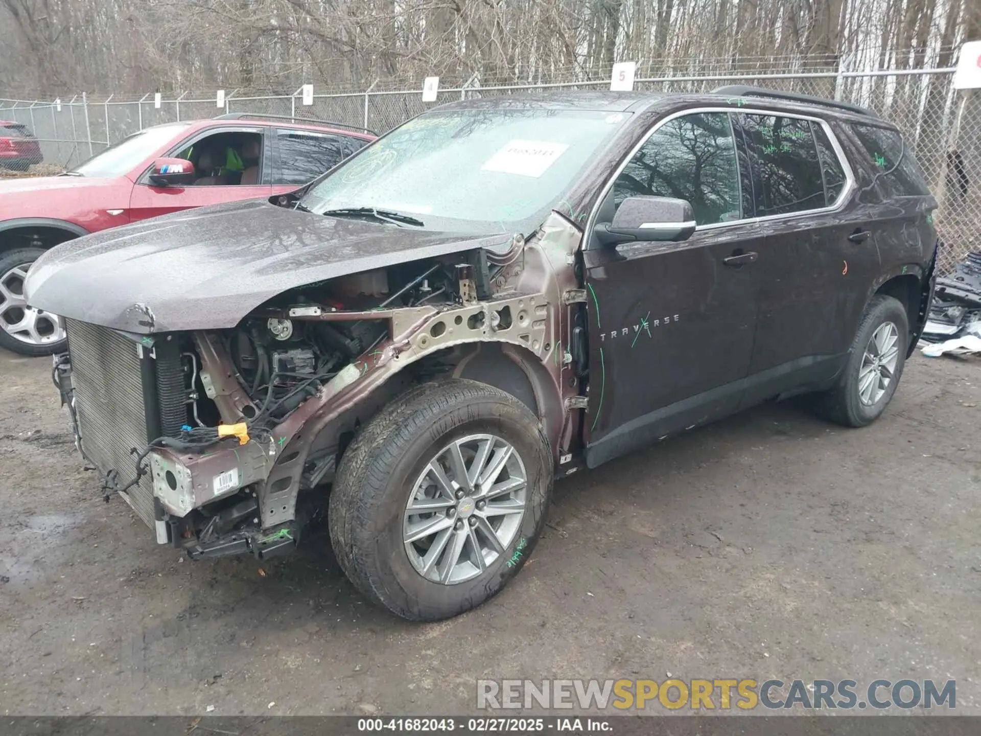 2 Photograph of a damaged car 1GNERGKW4NJ166133 CHEVROLET TRAVERSE 2022
