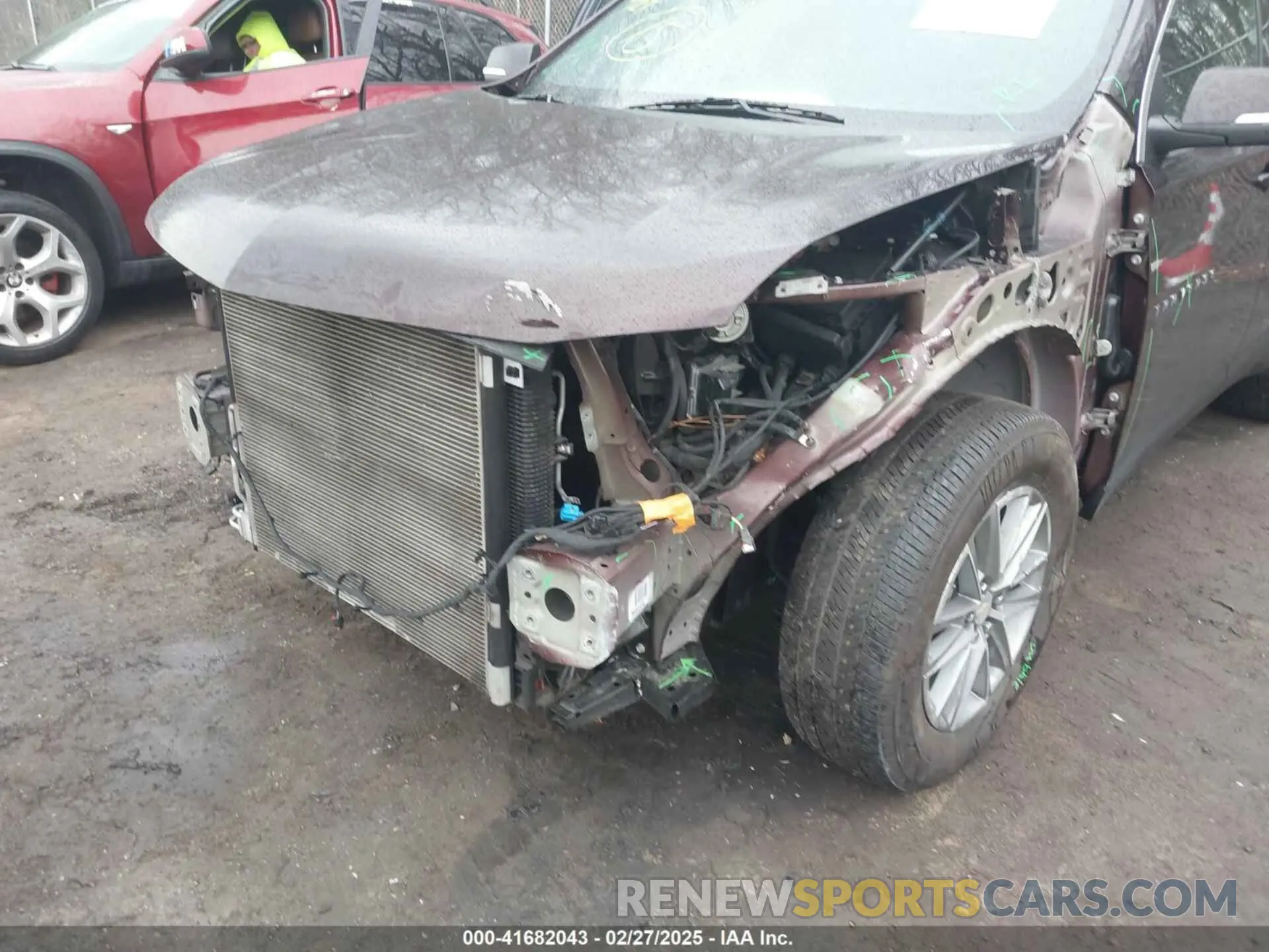 6 Photograph of a damaged car 1GNERGKW4NJ166133 CHEVROLET TRAVERSE 2022