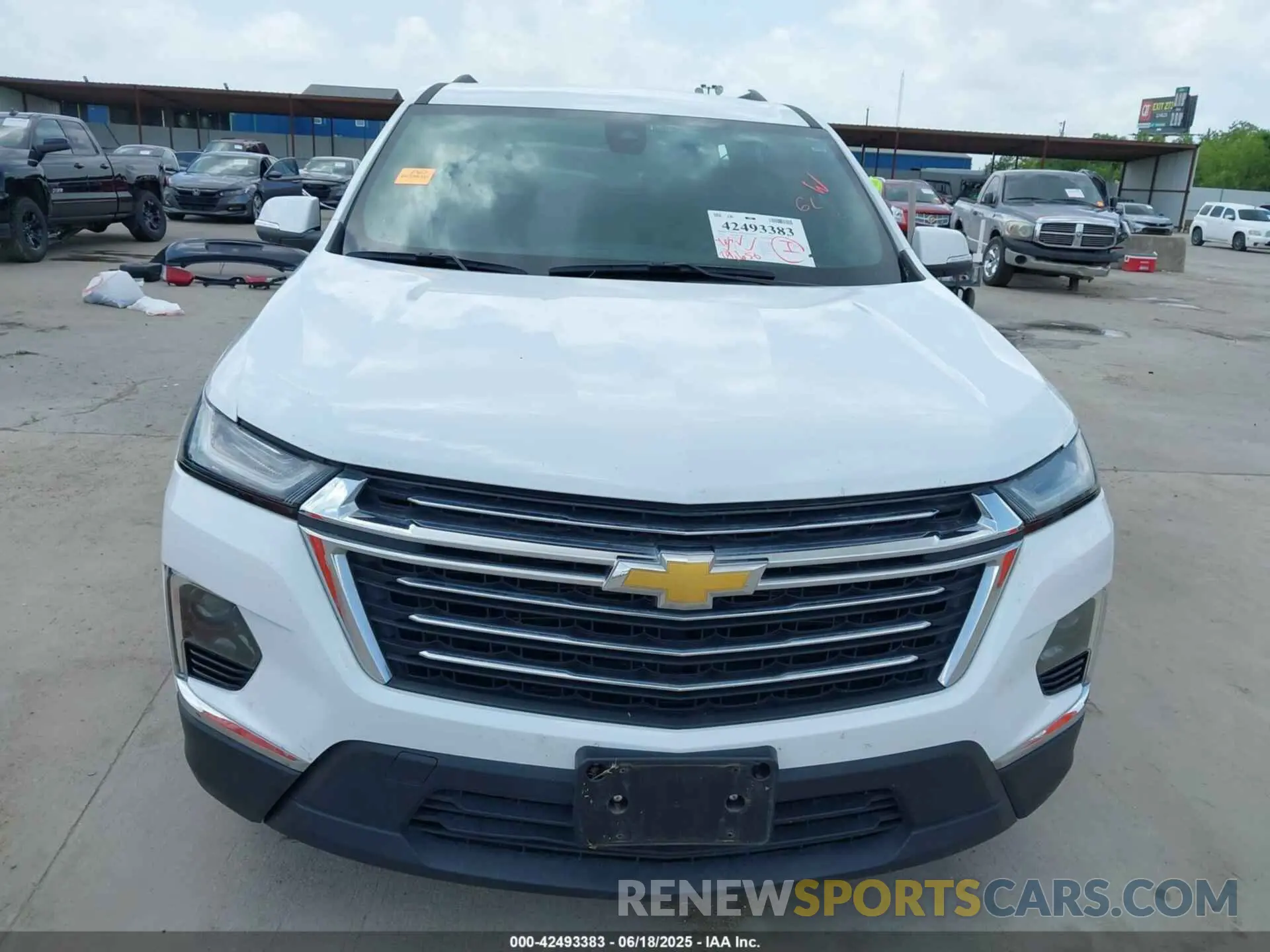 12 Photograph of a damaged car 1GNERGKW4NJ183708 CHEVROLET TRAVERSE 2022