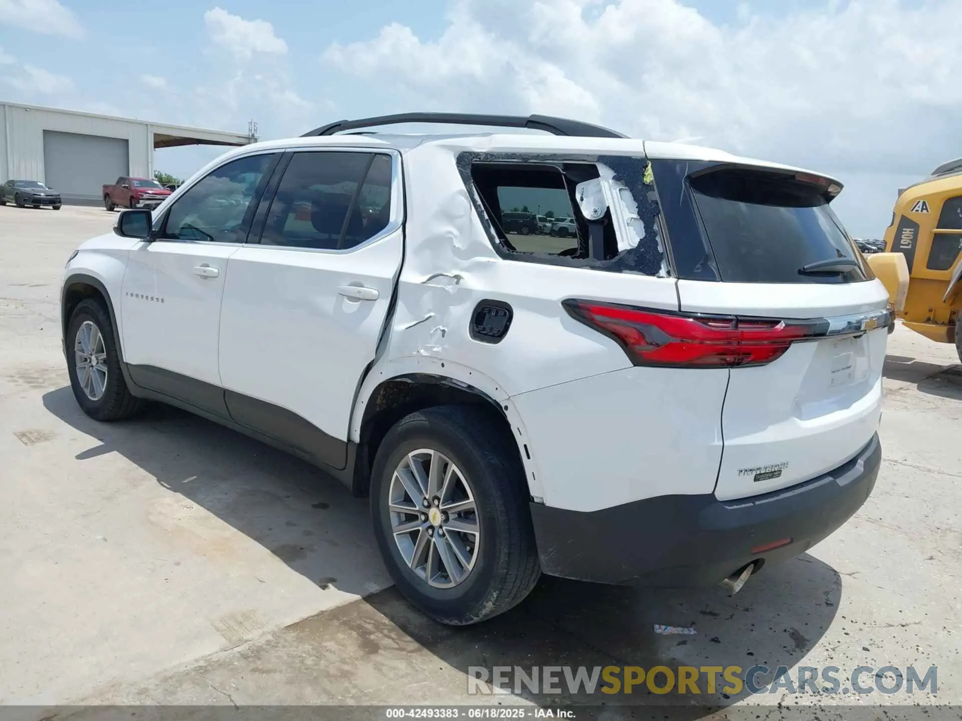 3 Photograph of a damaged car 1GNERGKW4NJ183708 CHEVROLET TRAVERSE 2022