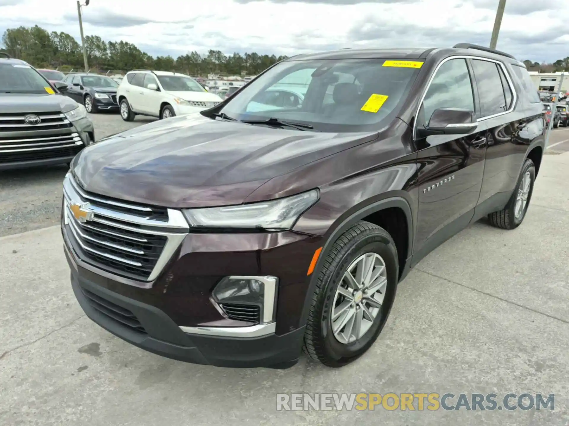 6 Photograph of a damaged car 1GNERGKW5NJ177951 CHEVROLET TRAVERSE 2022