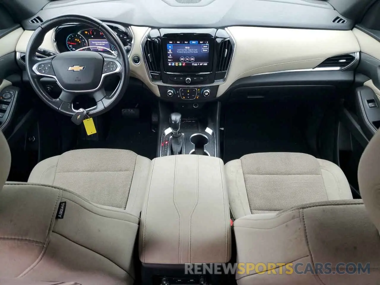 8 Photograph of a damaged car 1GNERGKW6NJ121775 CHEVROLET TRAVERSE 2022