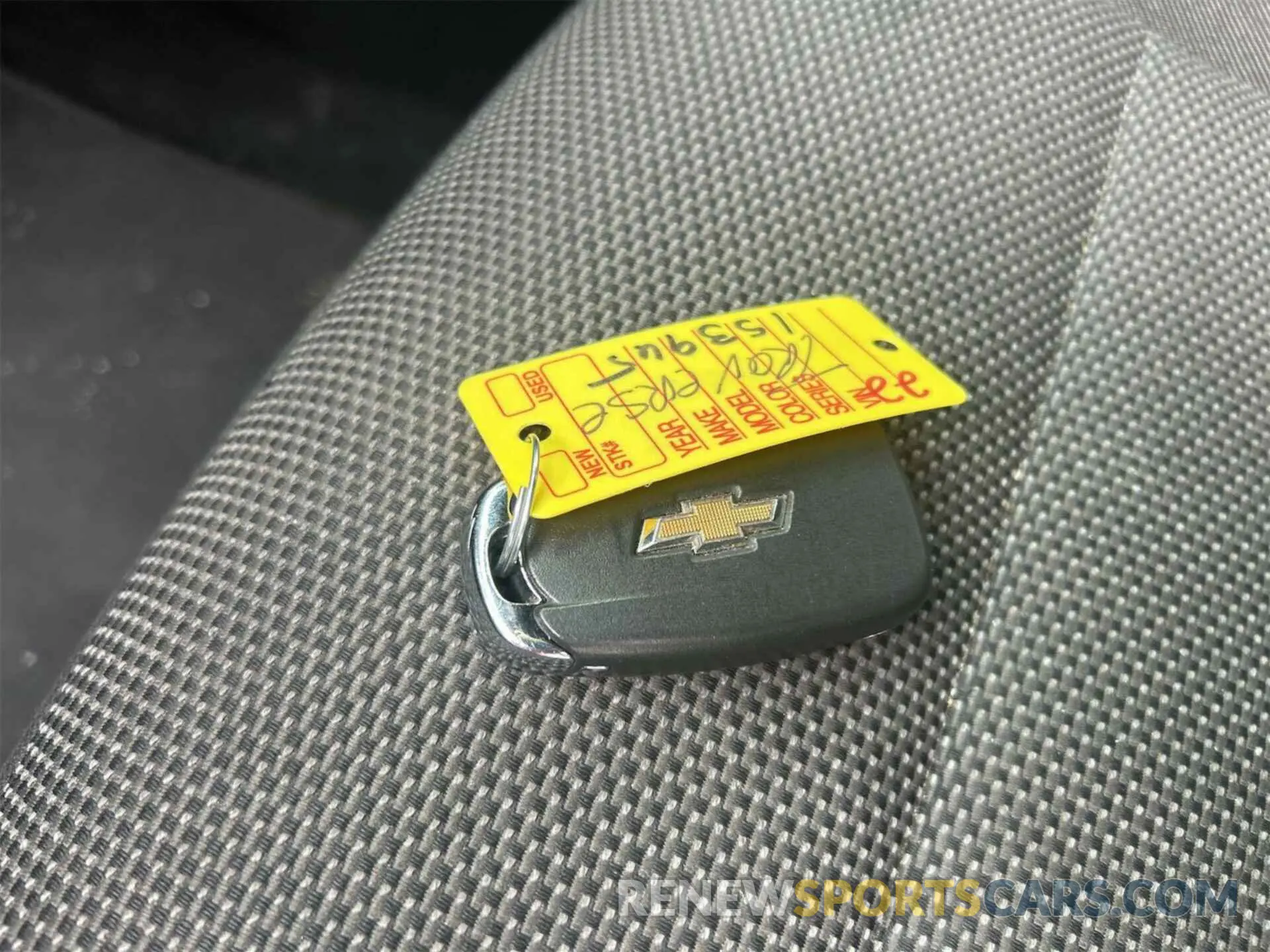 19 Photograph of a damaged car 1GNERGKW6NJ153965 CHEVROLET TRAVERSE 2022