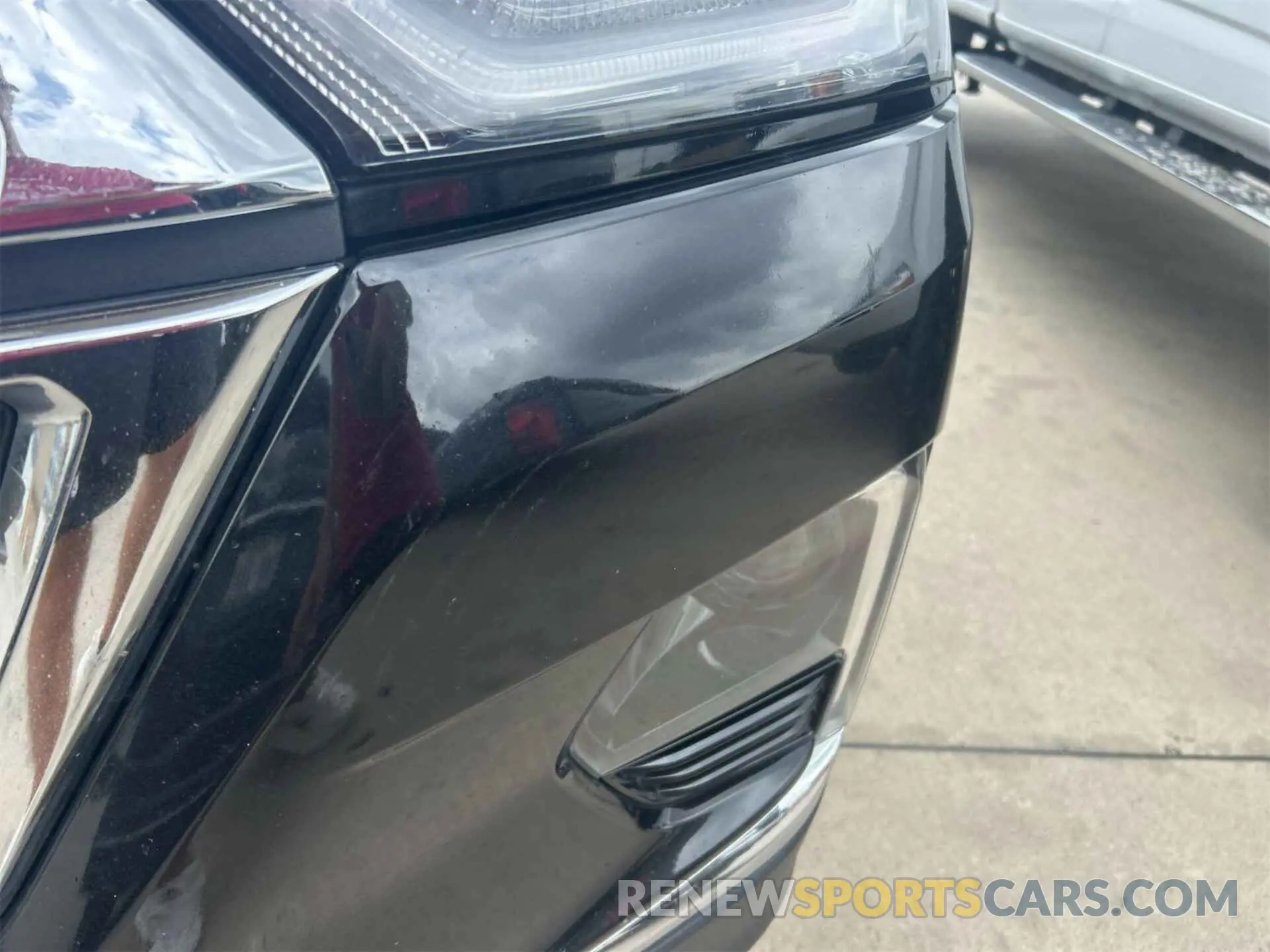 4 Photograph of a damaged car 1GNERGKW6NJ153965 CHEVROLET TRAVERSE 2022