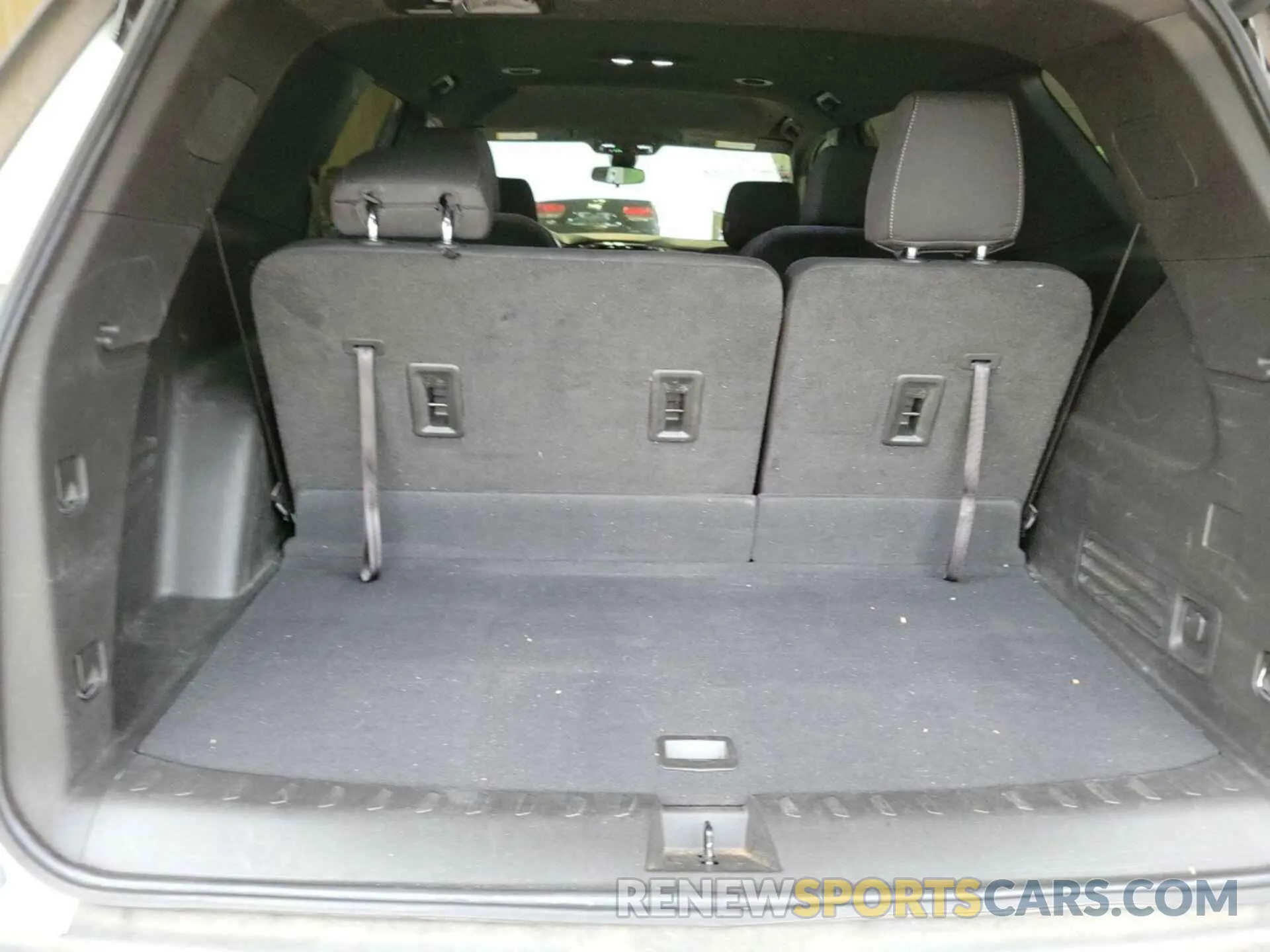 1 Photograph of a damaged car 1GNERGKW6NJ155327 CHEVROLET TRAVERSE 2022