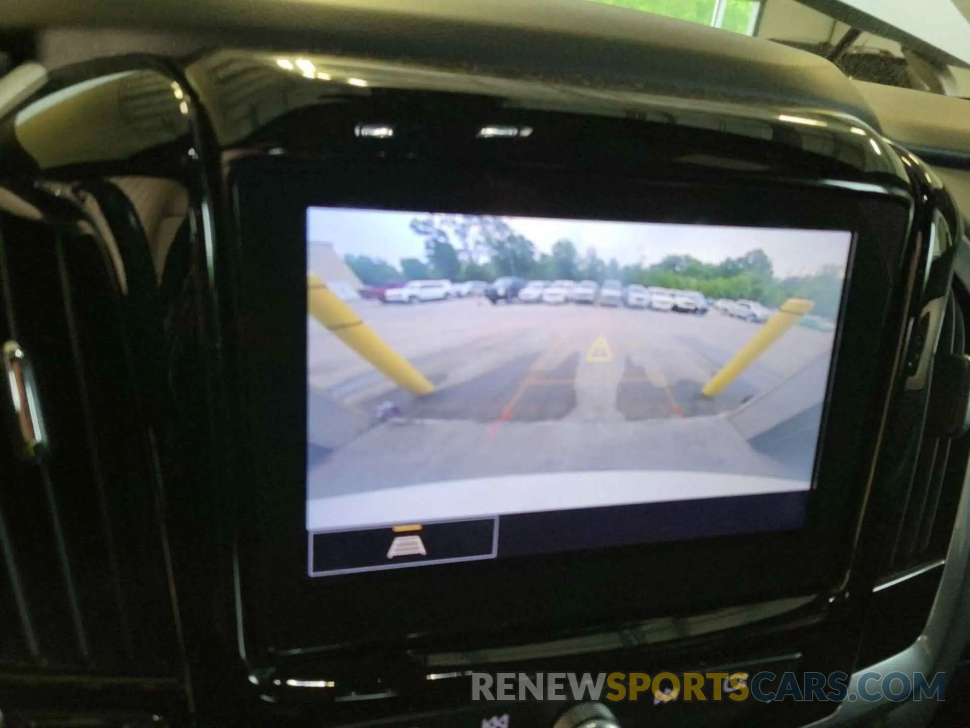 21 Photograph of a damaged car 1GNERGKW6NJ155327 CHEVROLET TRAVERSE 2022