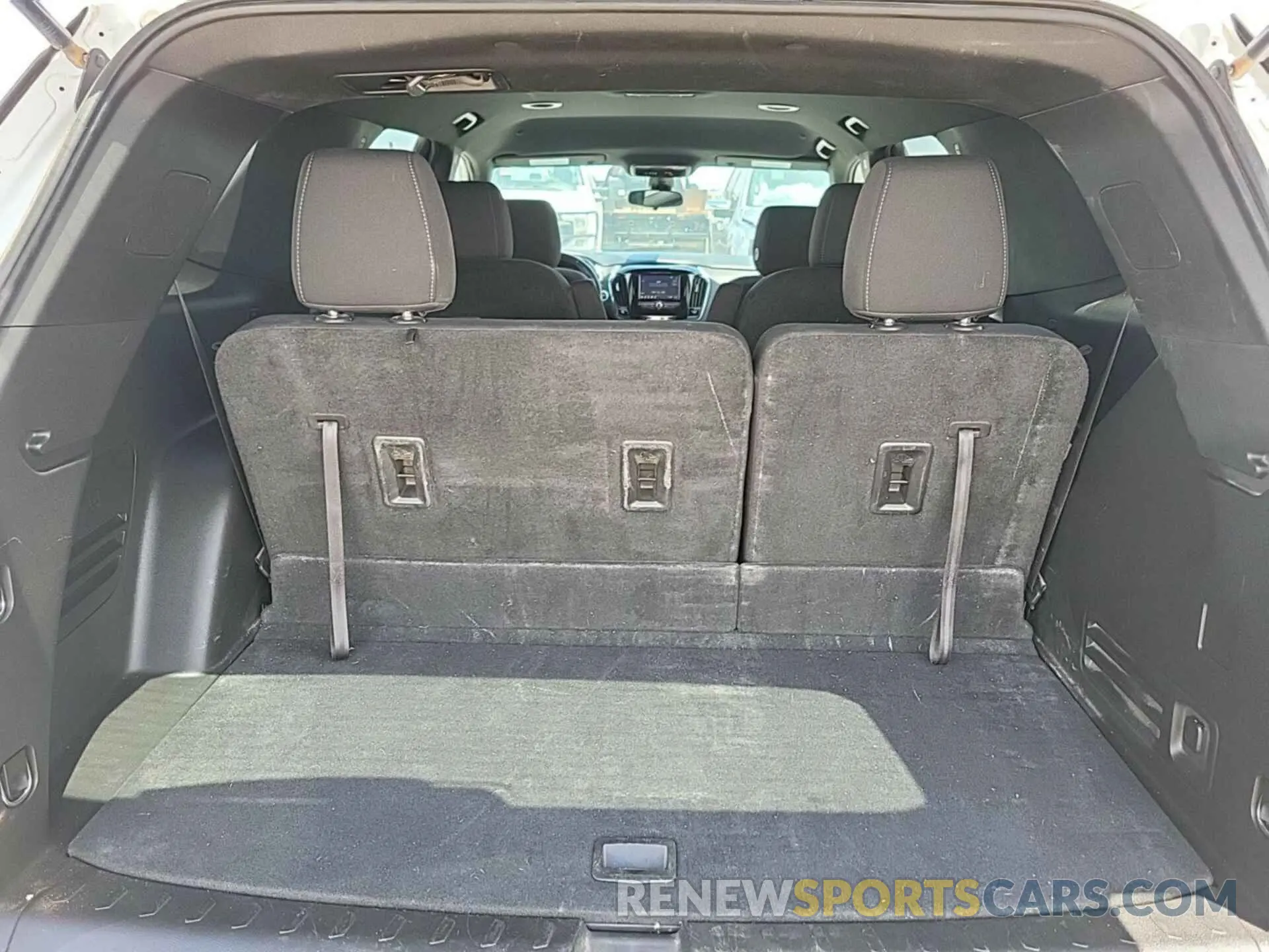 13 Photograph of a damaged car 1GNERGKW6NJ156915 CHEVROLET TRAVERSE 2022