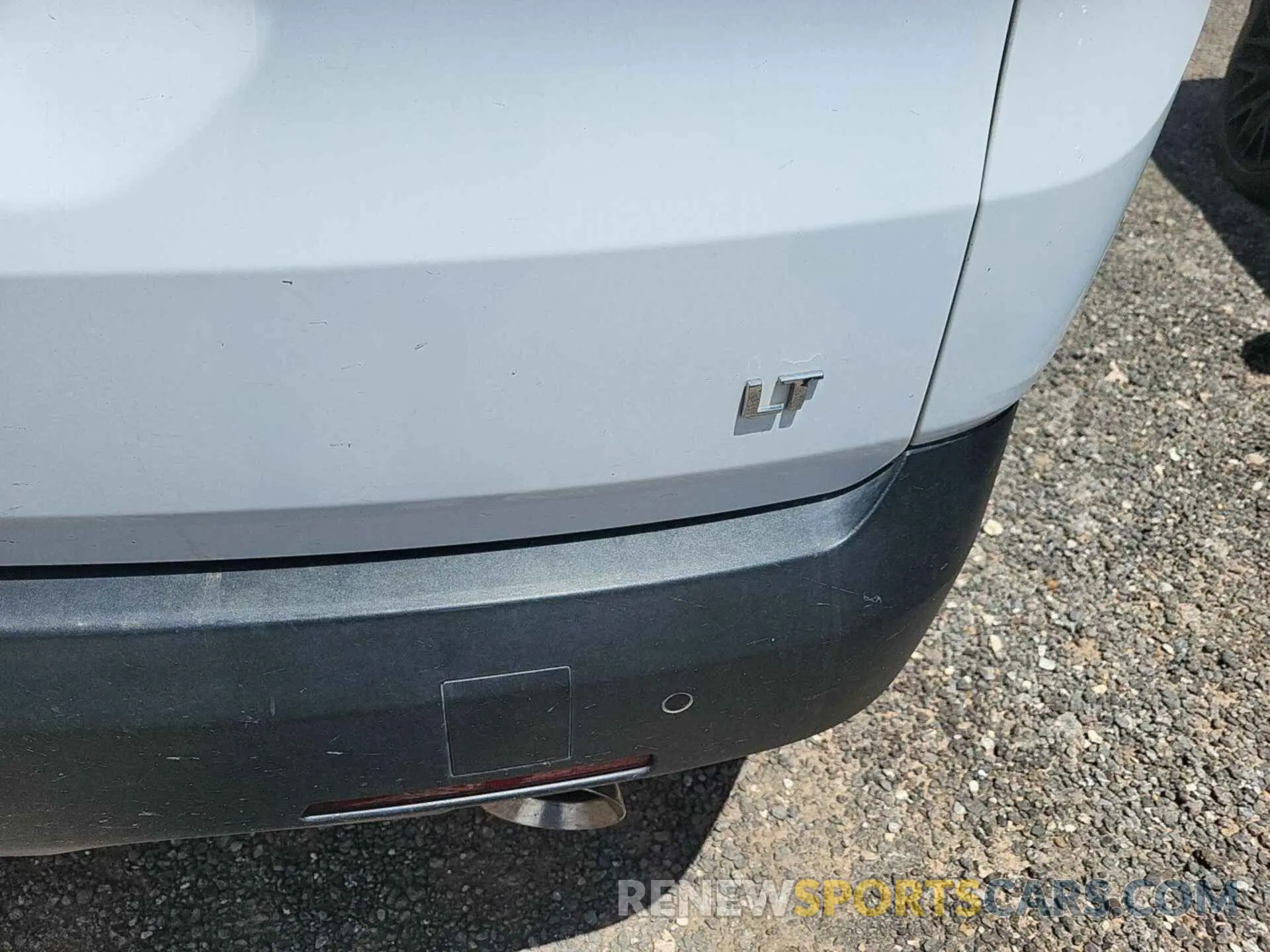 3 Photograph of a damaged car 1GNERGKW6NJ156915 CHEVROLET TRAVERSE 2022