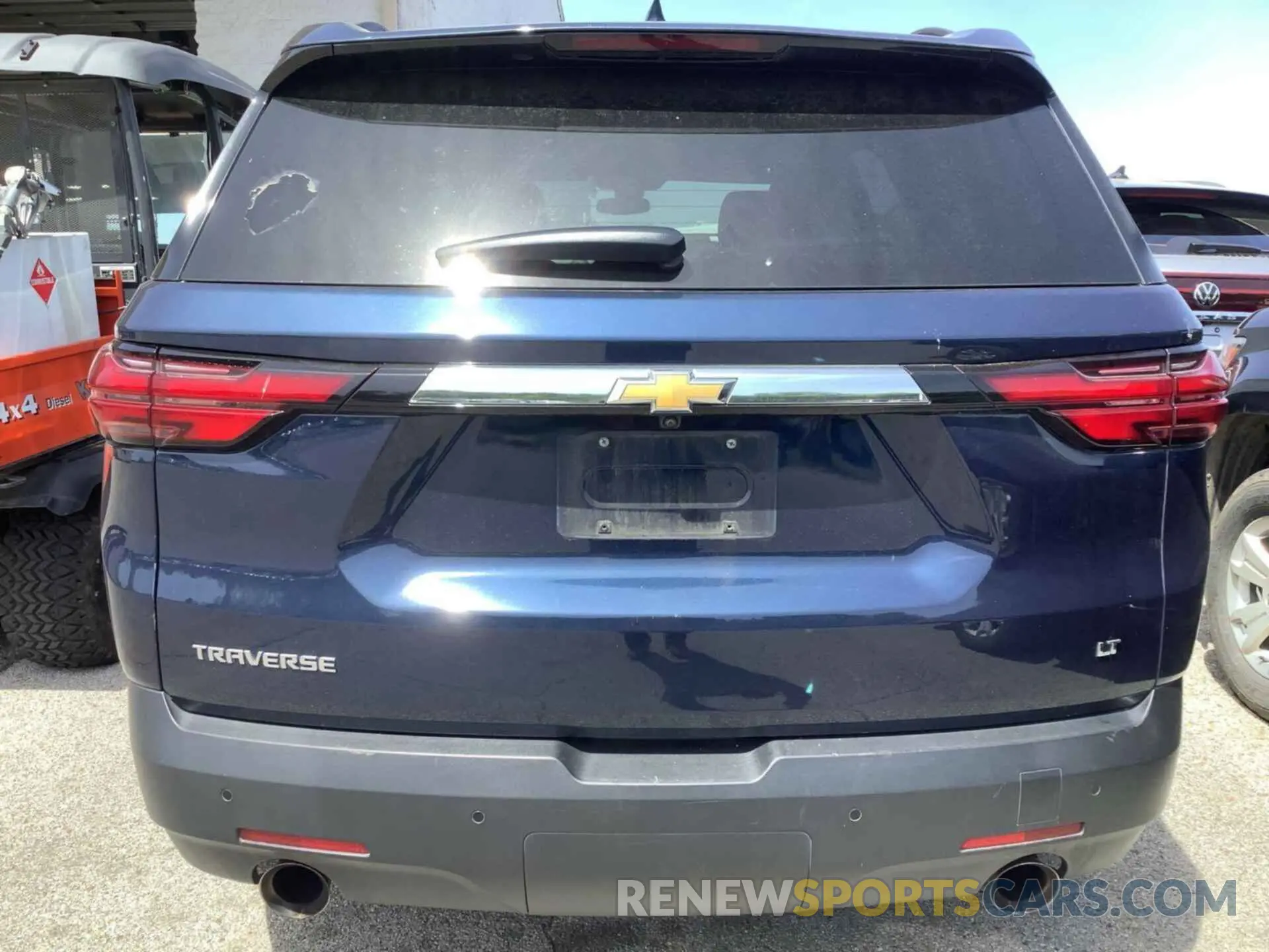 28 Photograph of a damaged car 1GNERGKW7NJ152503 CHEVROLET TRAVERSE 2022