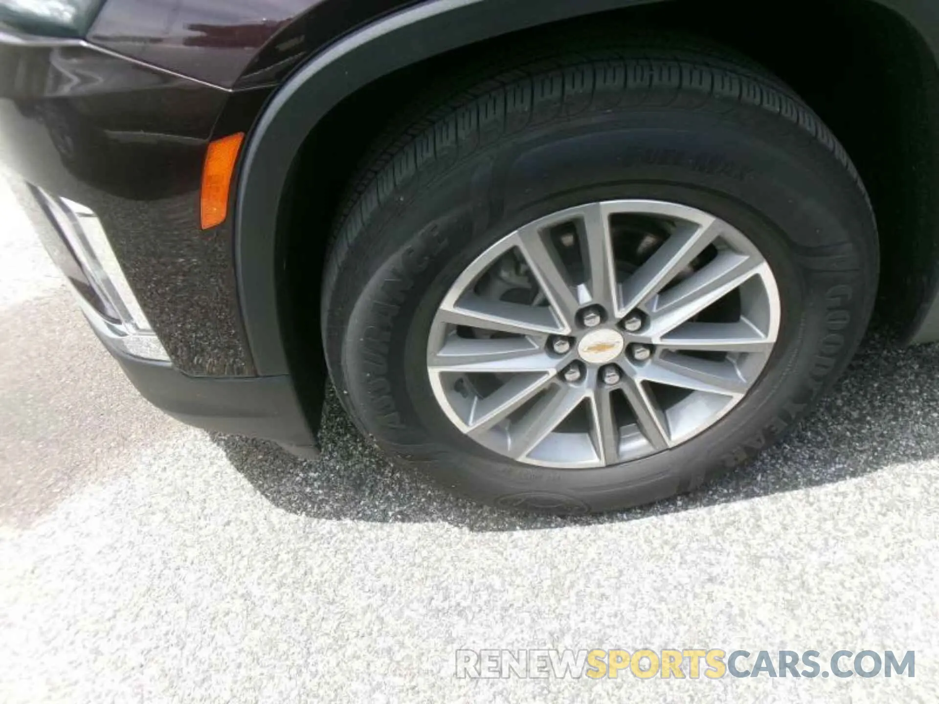 8 Photograph of a damaged car 1GNERGKW8NJ156012 CHEVROLET TRAVERSE 2022