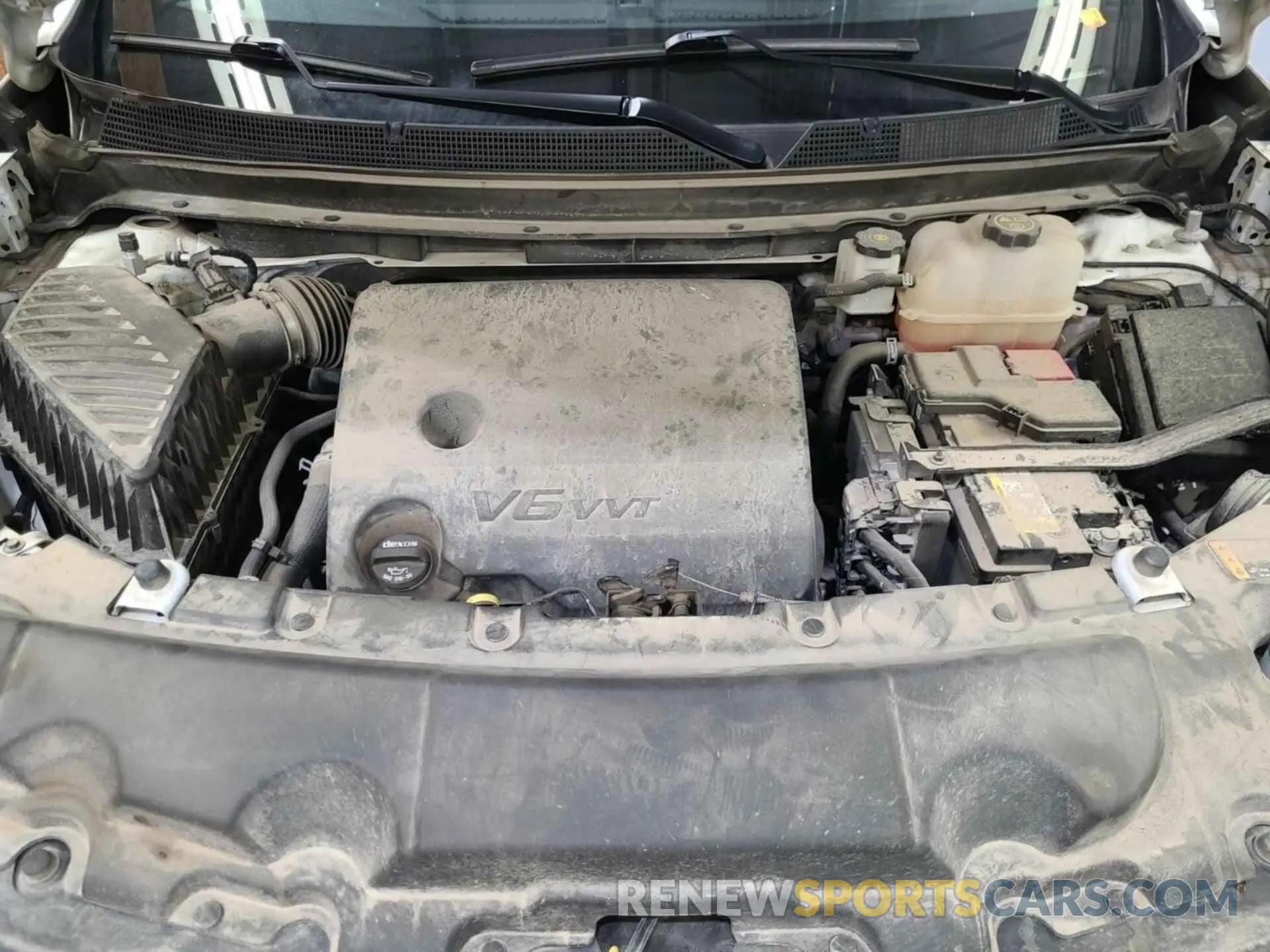 2 Photograph of a damaged car 1GNERGKW8NJ187096 CHEVROLET TRAVERSE 2022